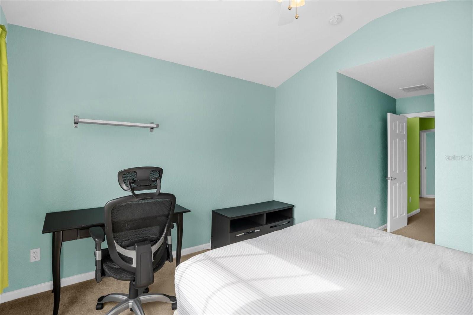 1120 ROCK HARBOR AVE