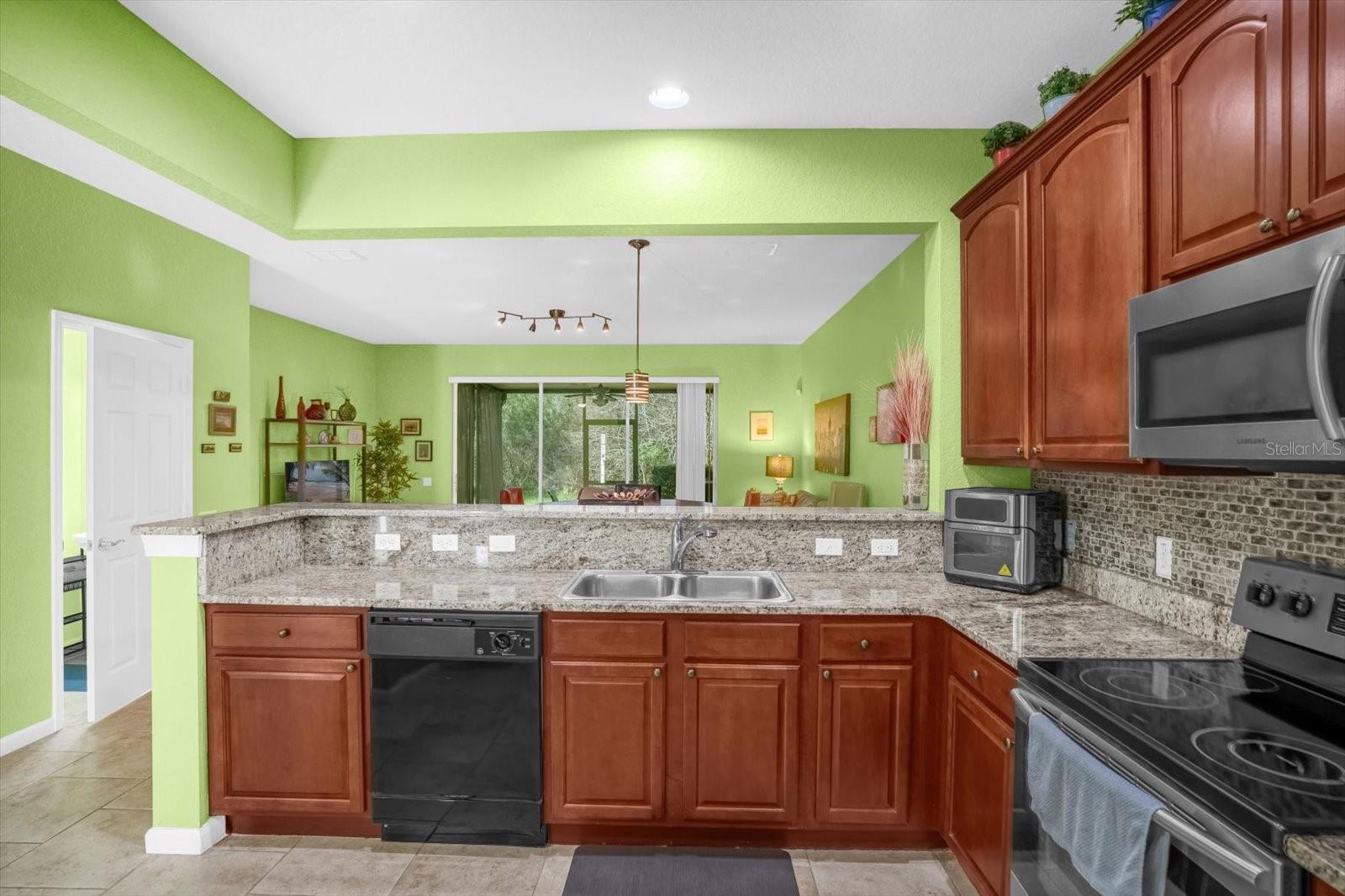 1120 ROCK HARBOR AVE