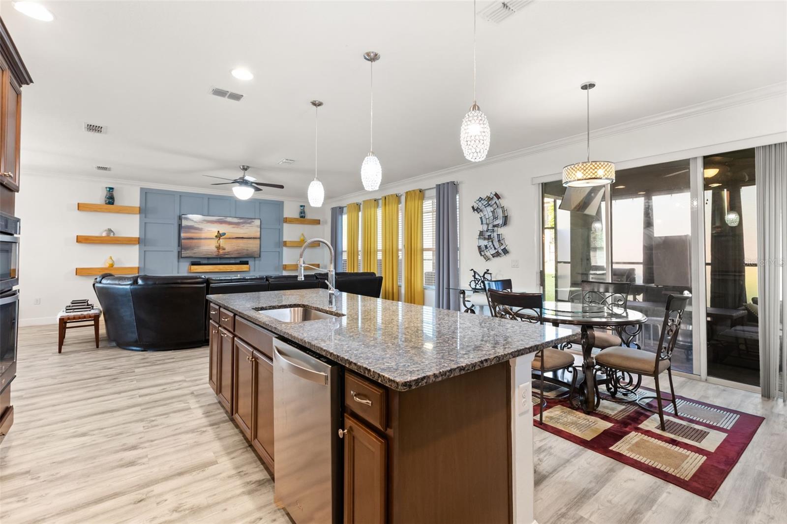 1452 SOURWOOD DR