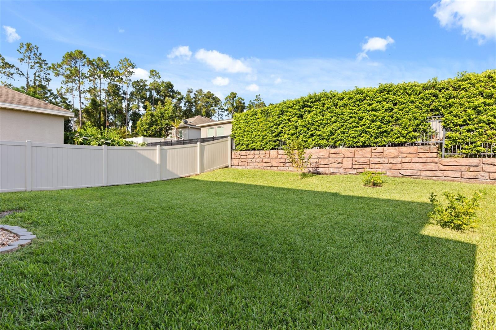 1452 SOURWOOD DR