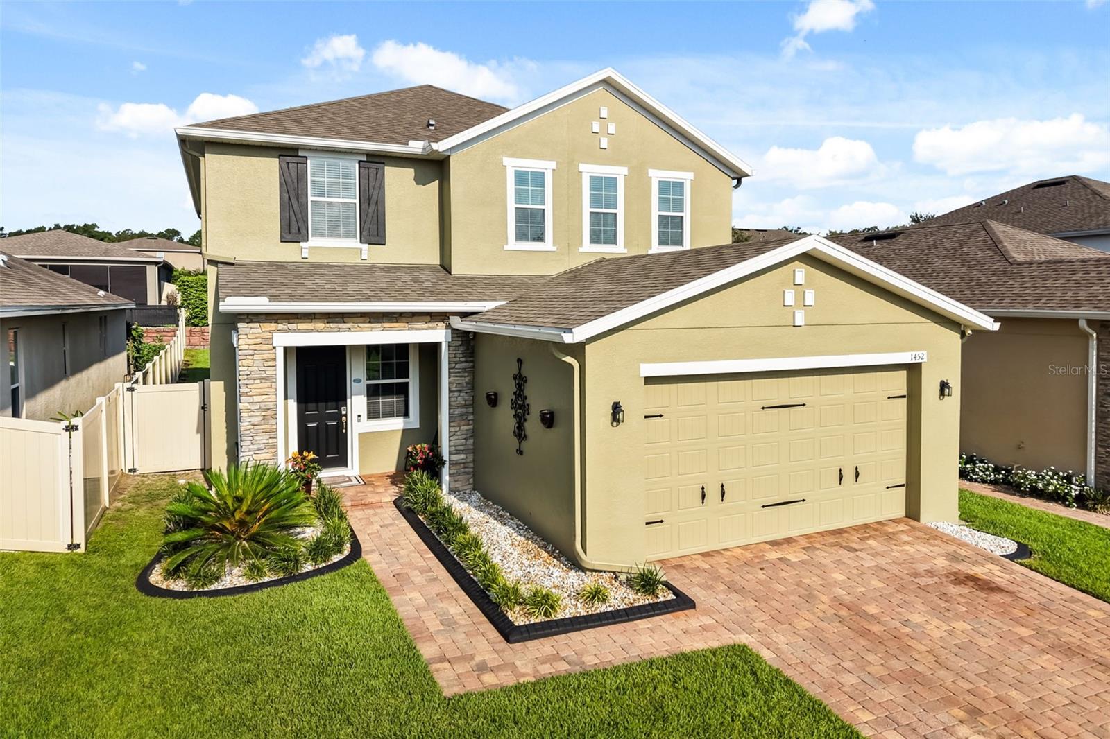 1452 SOURWOOD DR