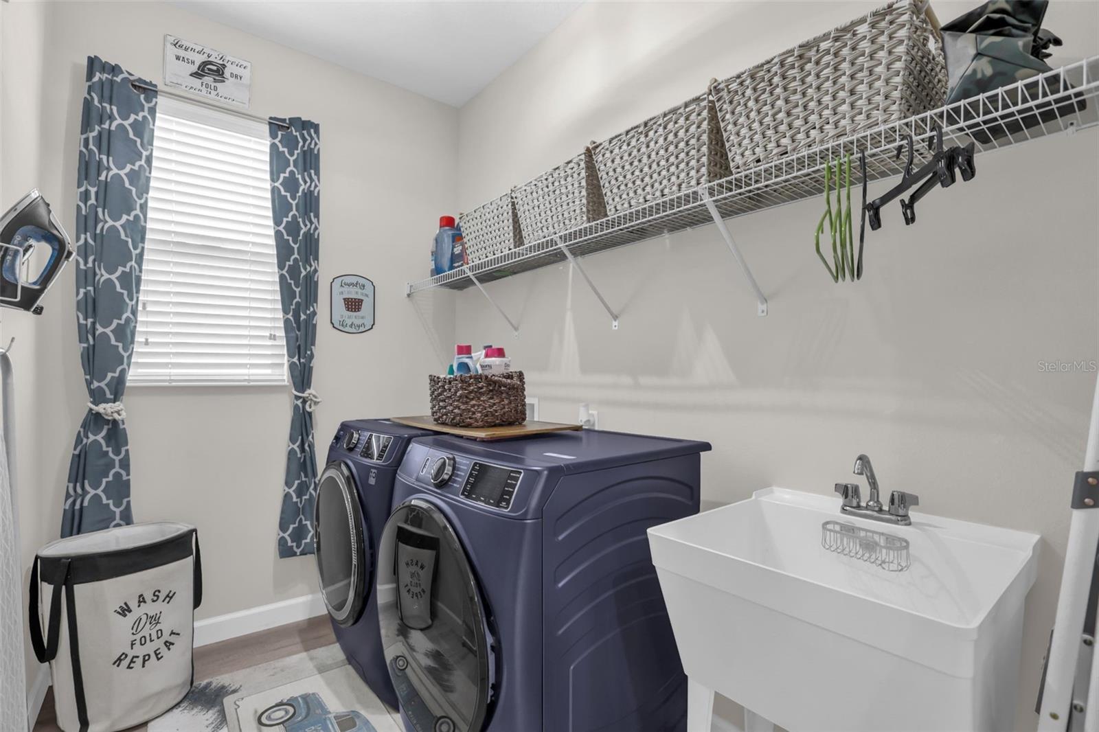 1456 SOURWOOD DR