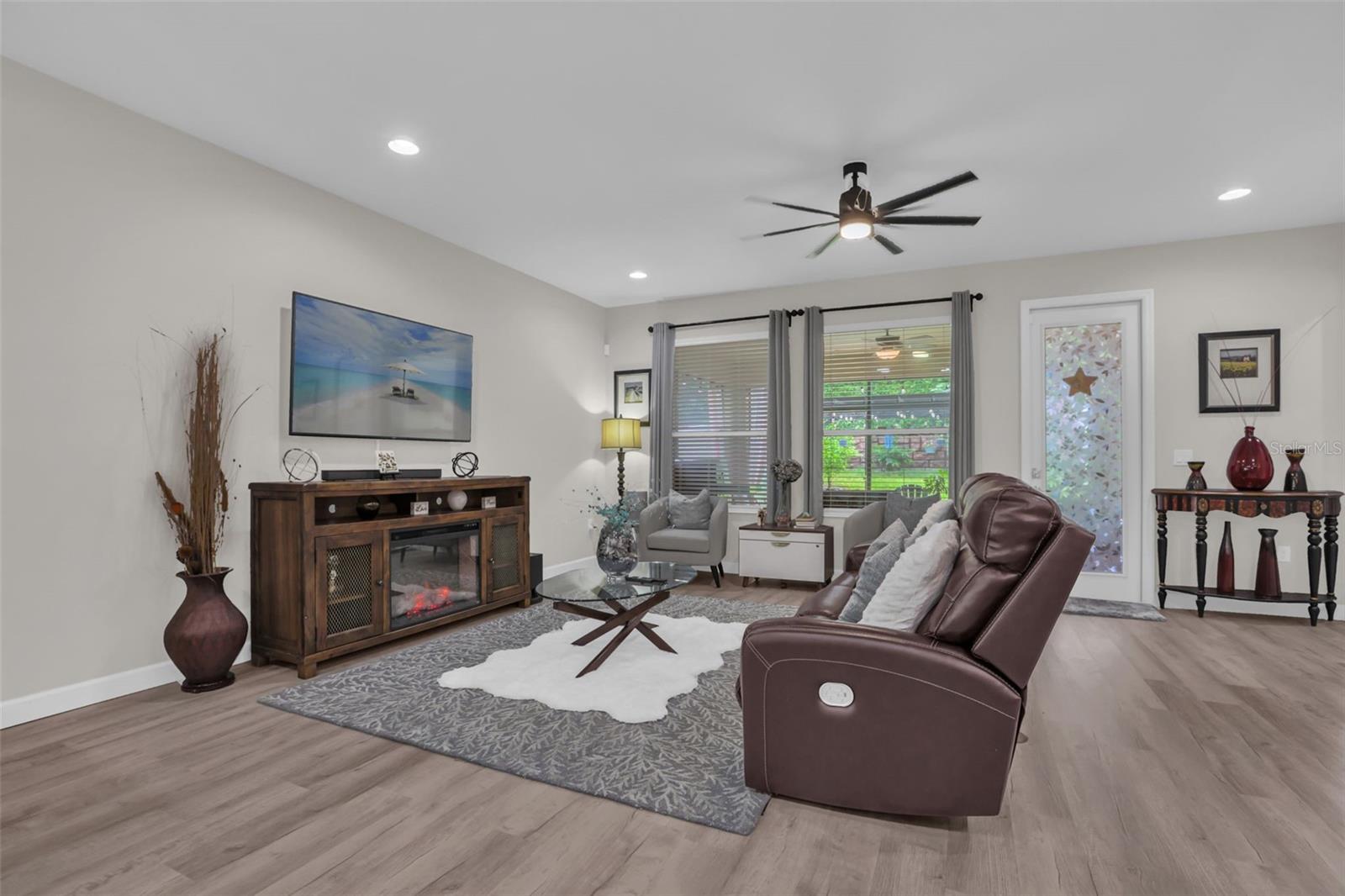 1456 SOURWOOD DR