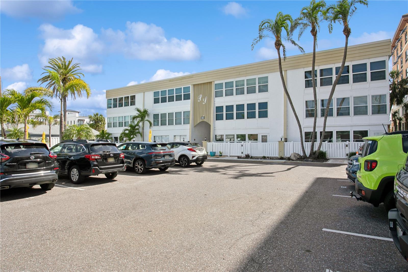 661 POINSETTIA AVE #307