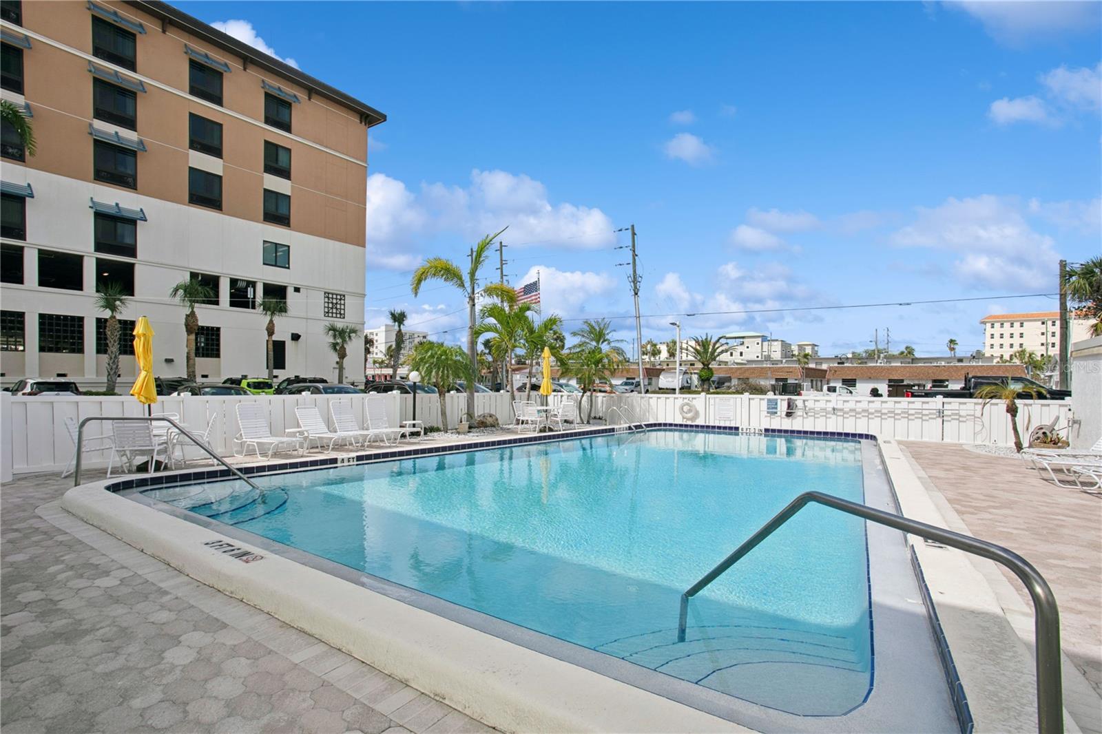 661 POINSETTIA AVE #307