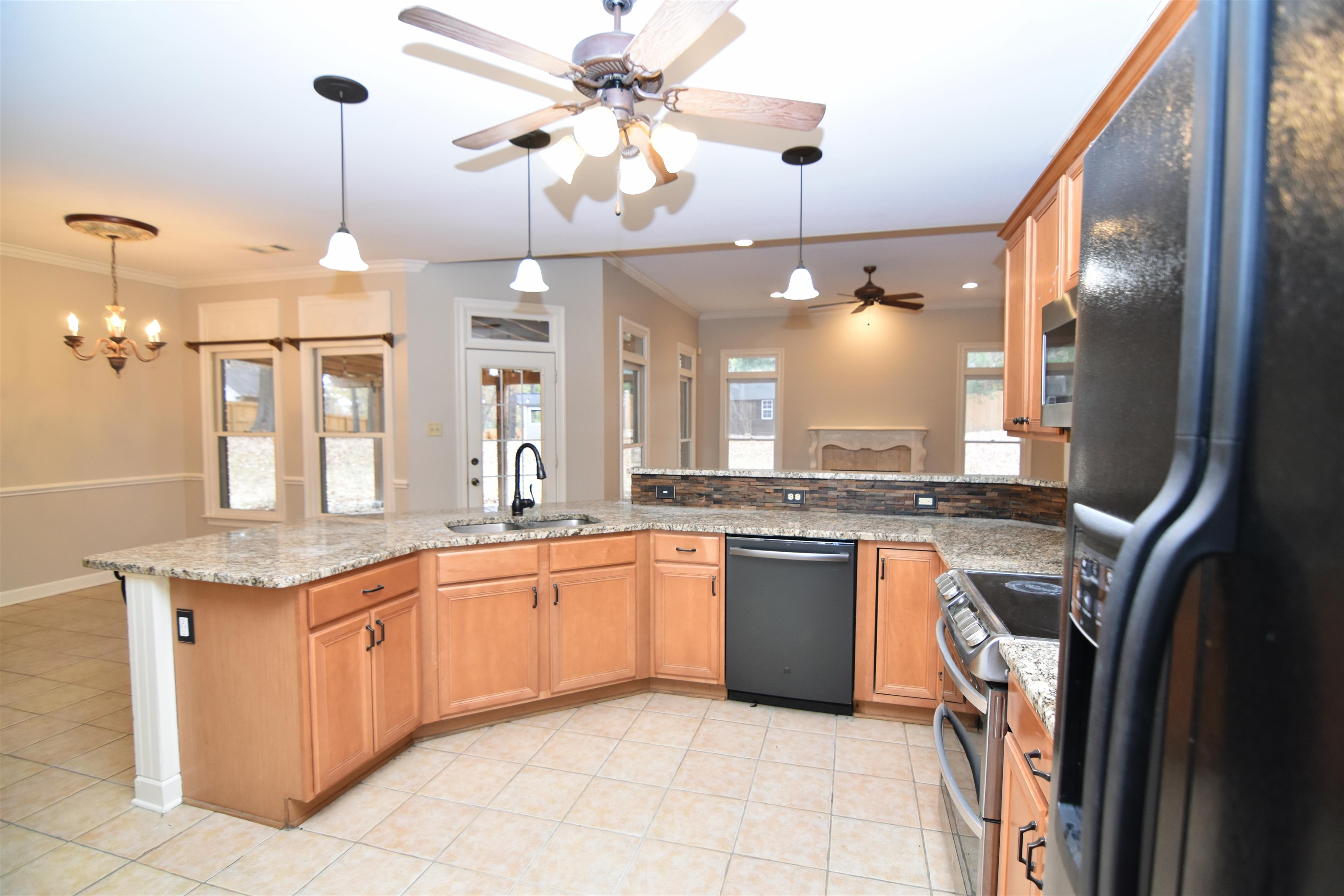 4880 SNICKERS DR