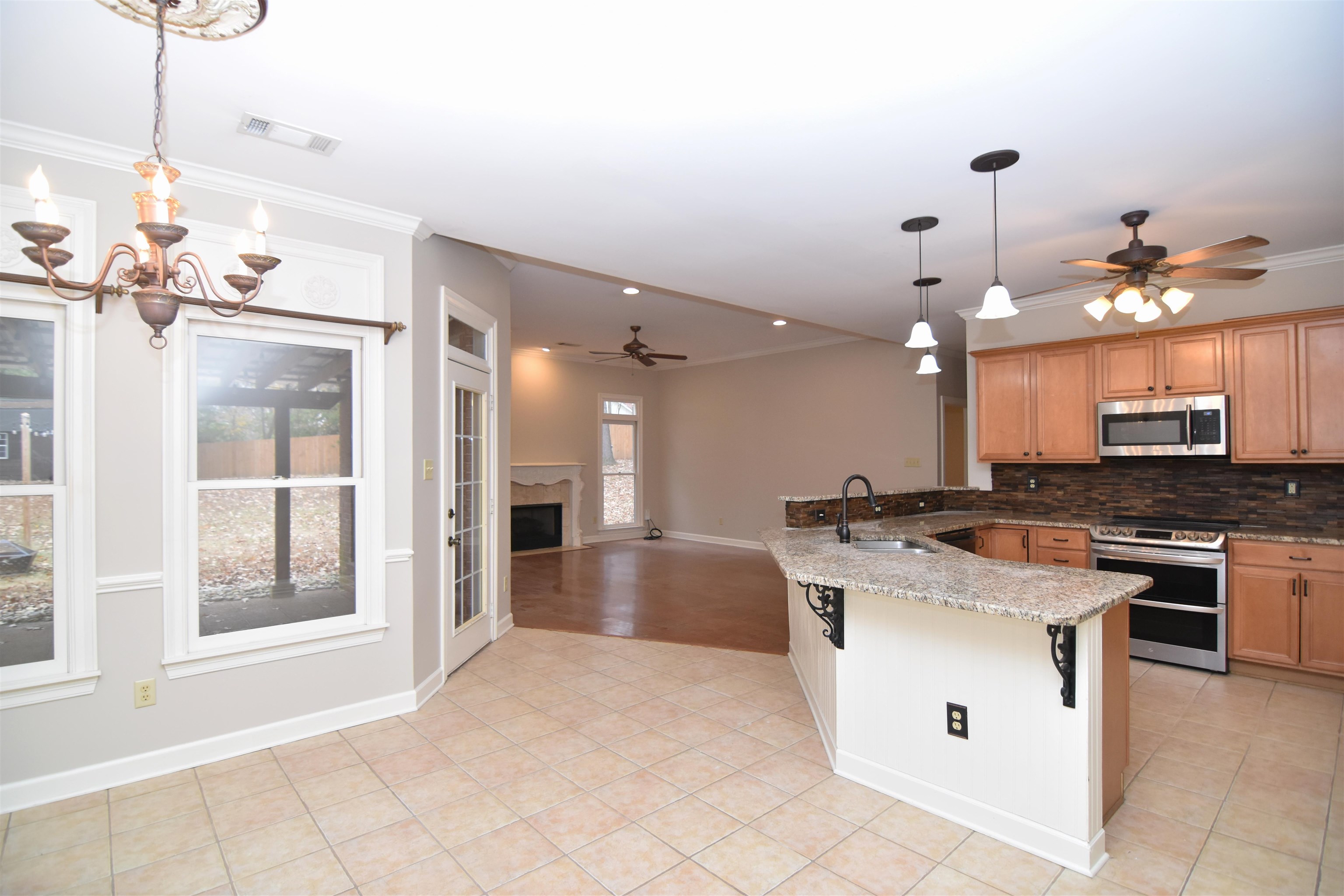 4880 SNICKERS DR