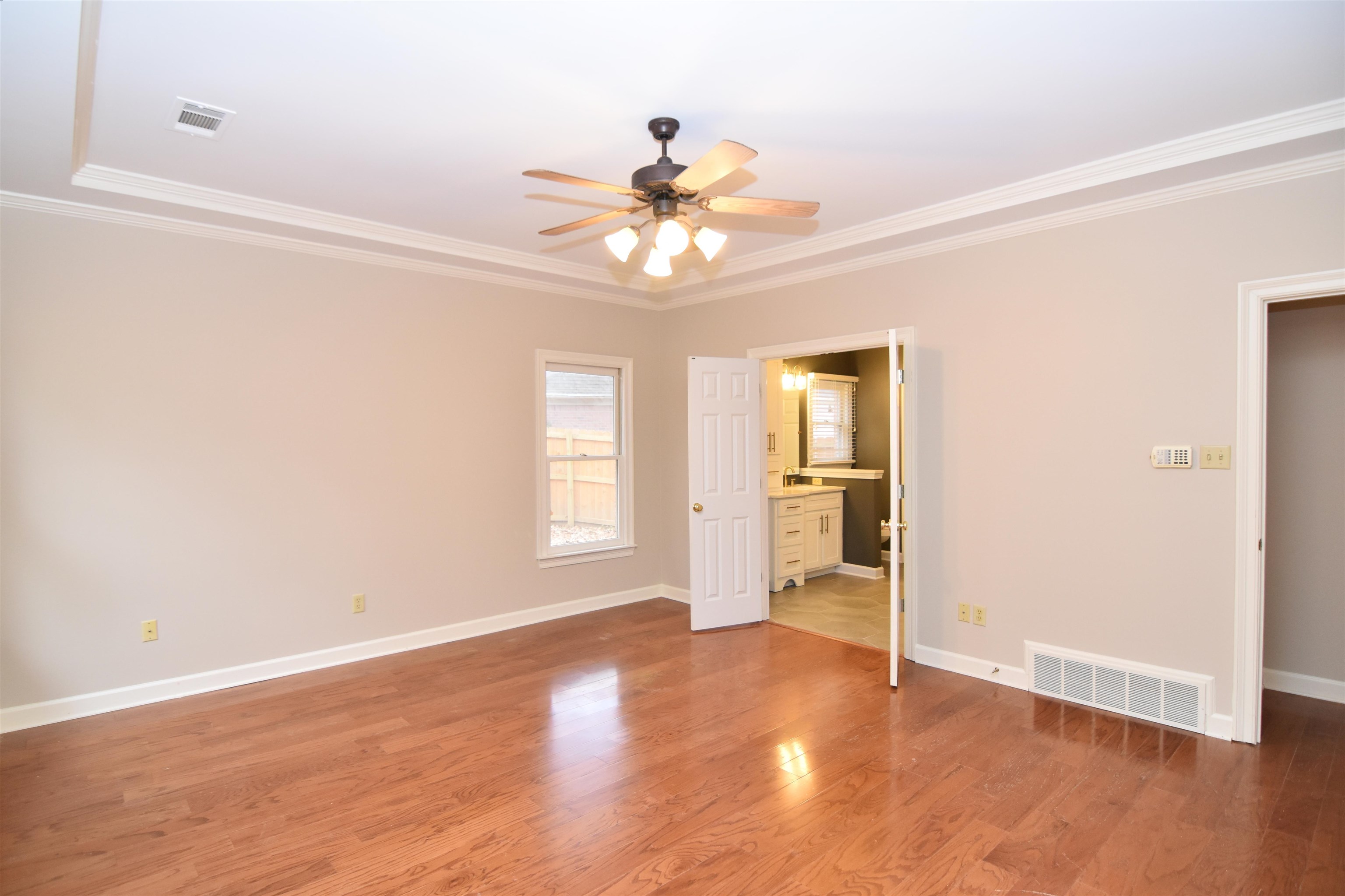 4880 SNICKERS DR