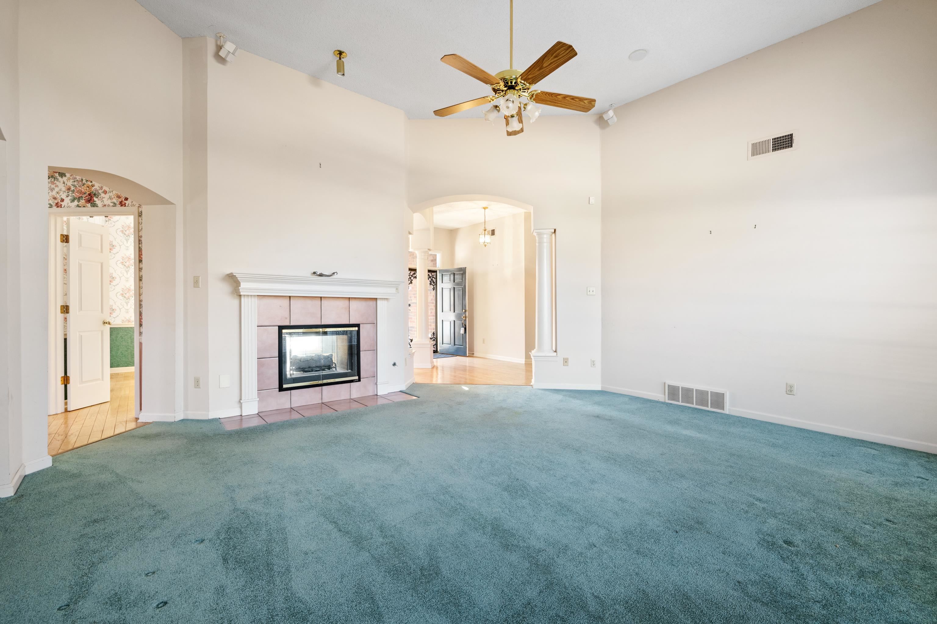 8386 KING WILLIAM DR
