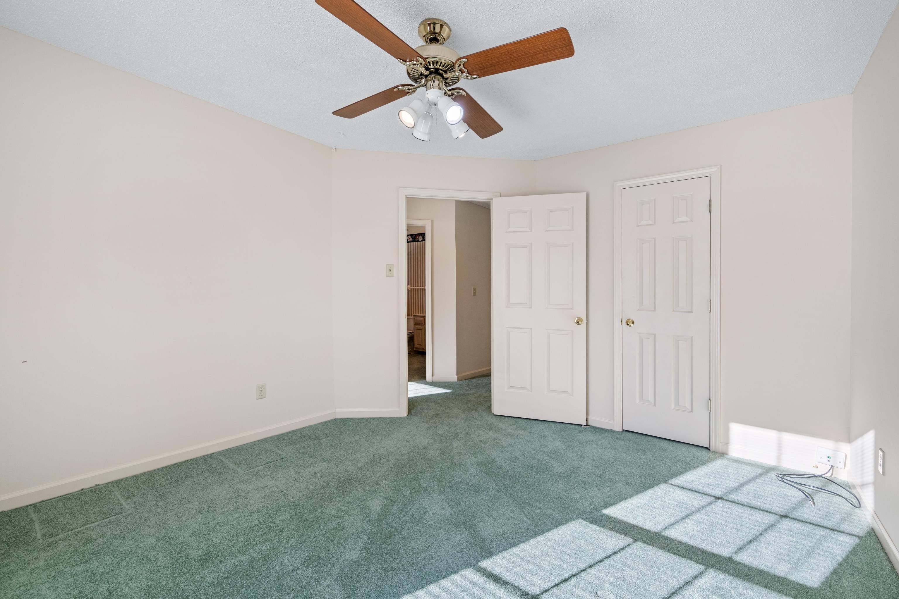 8386 KING WILLIAM DR