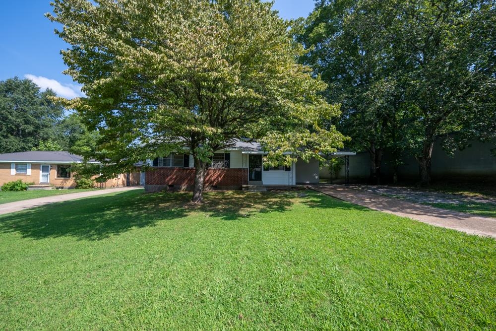 211 DRAKE AVE