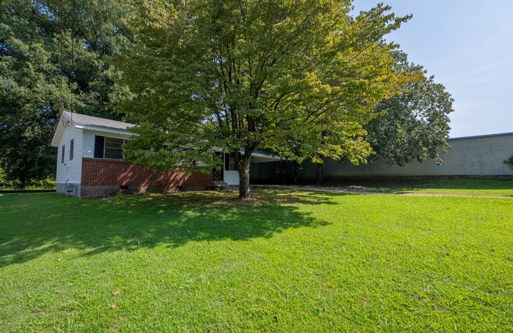 211 DRAKE AVE