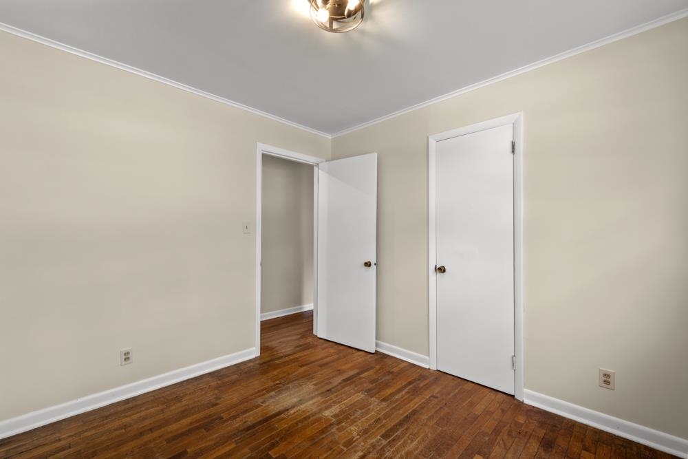 211 DRAKE AVE