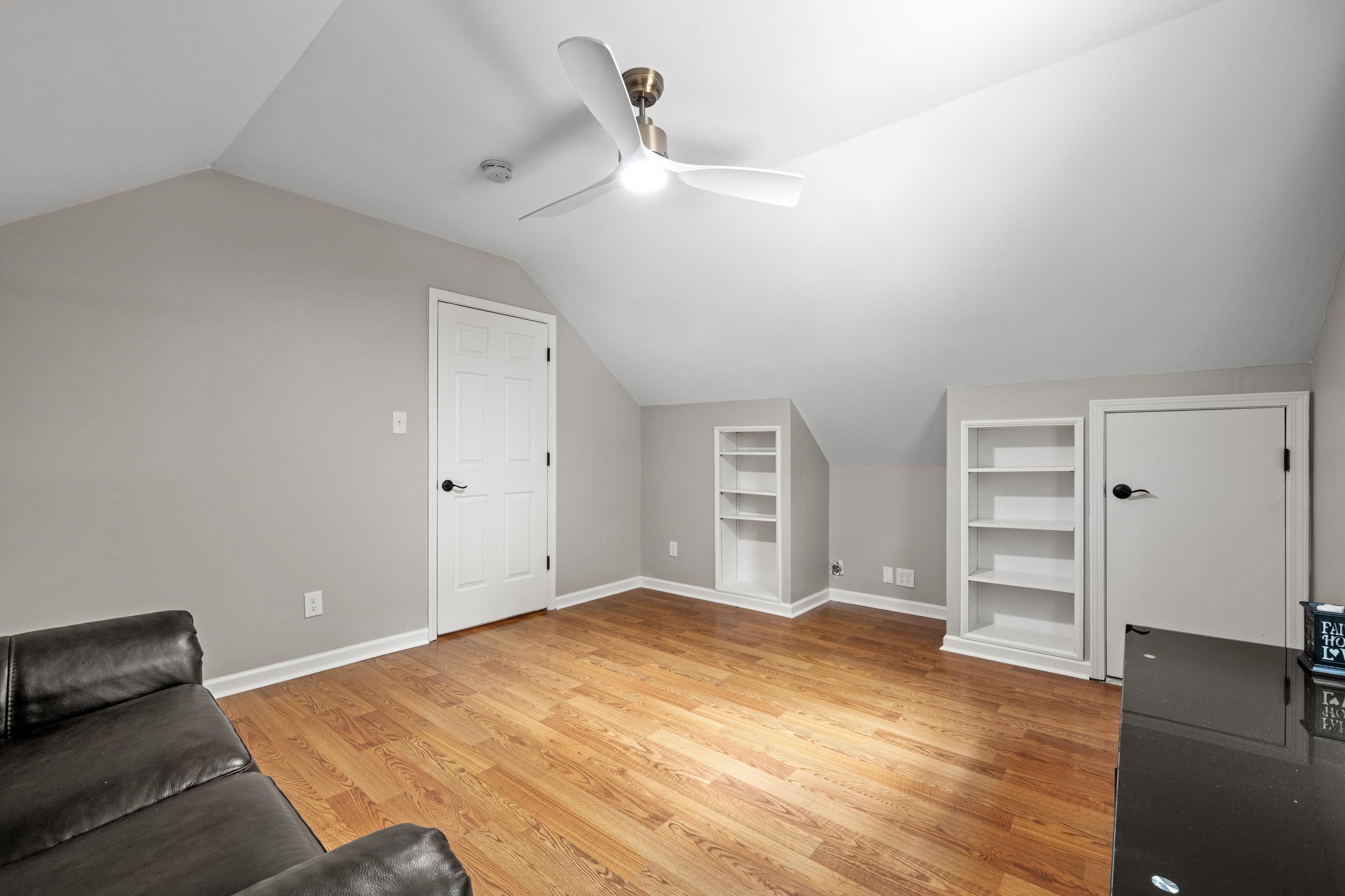 874 MERCERSBURG CV