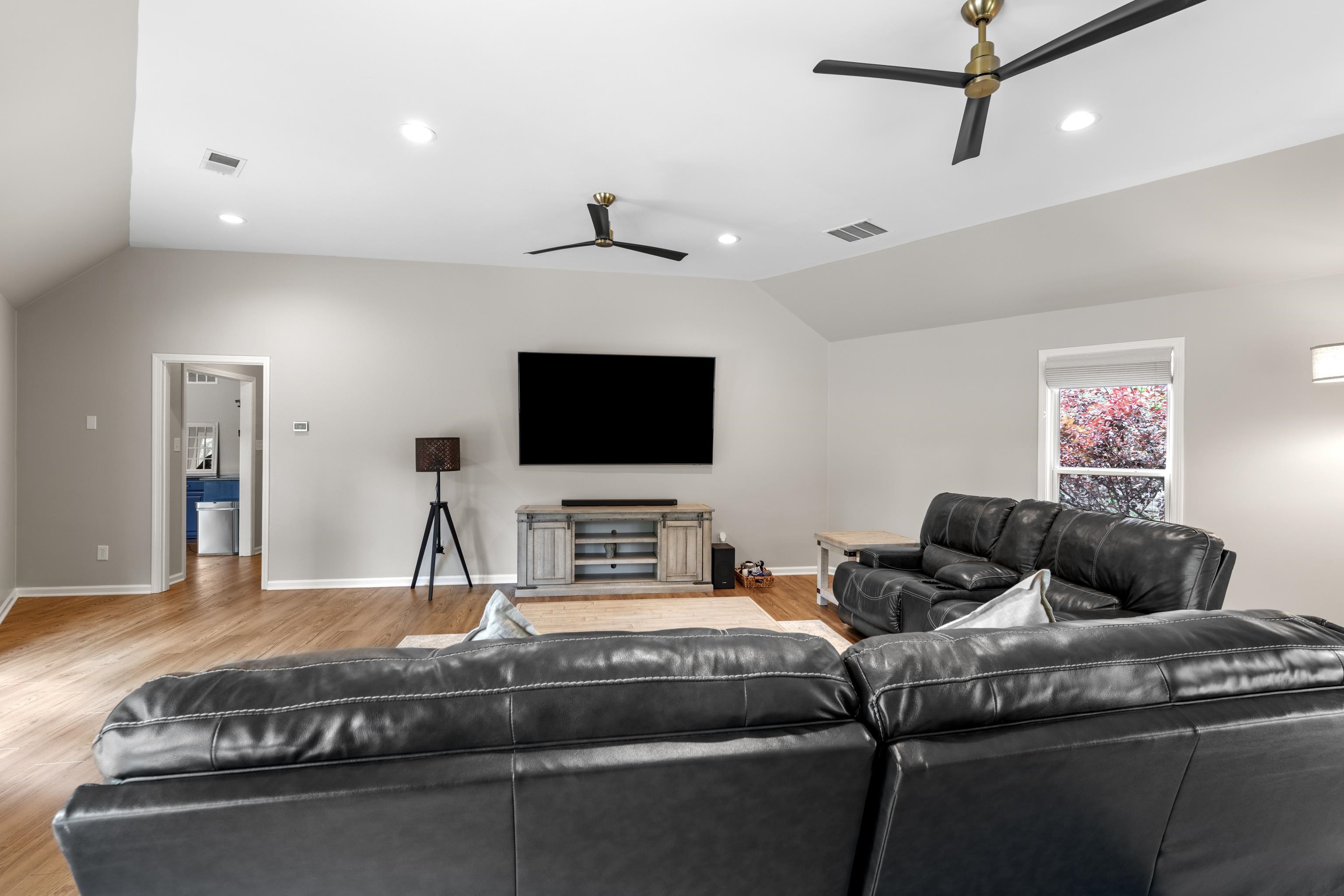 874 MERCERSBURG CV