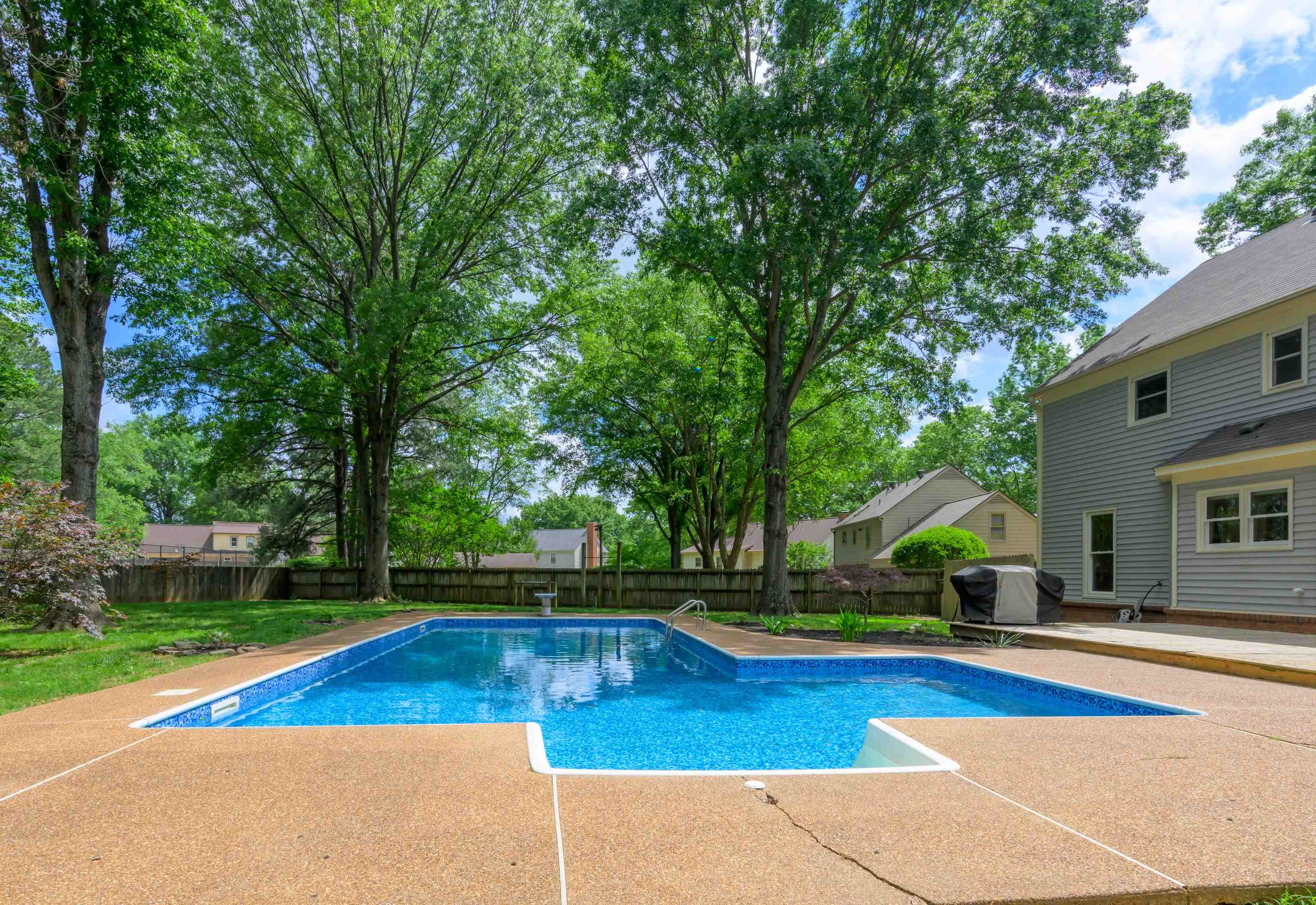 874 MERCERSBURG CV