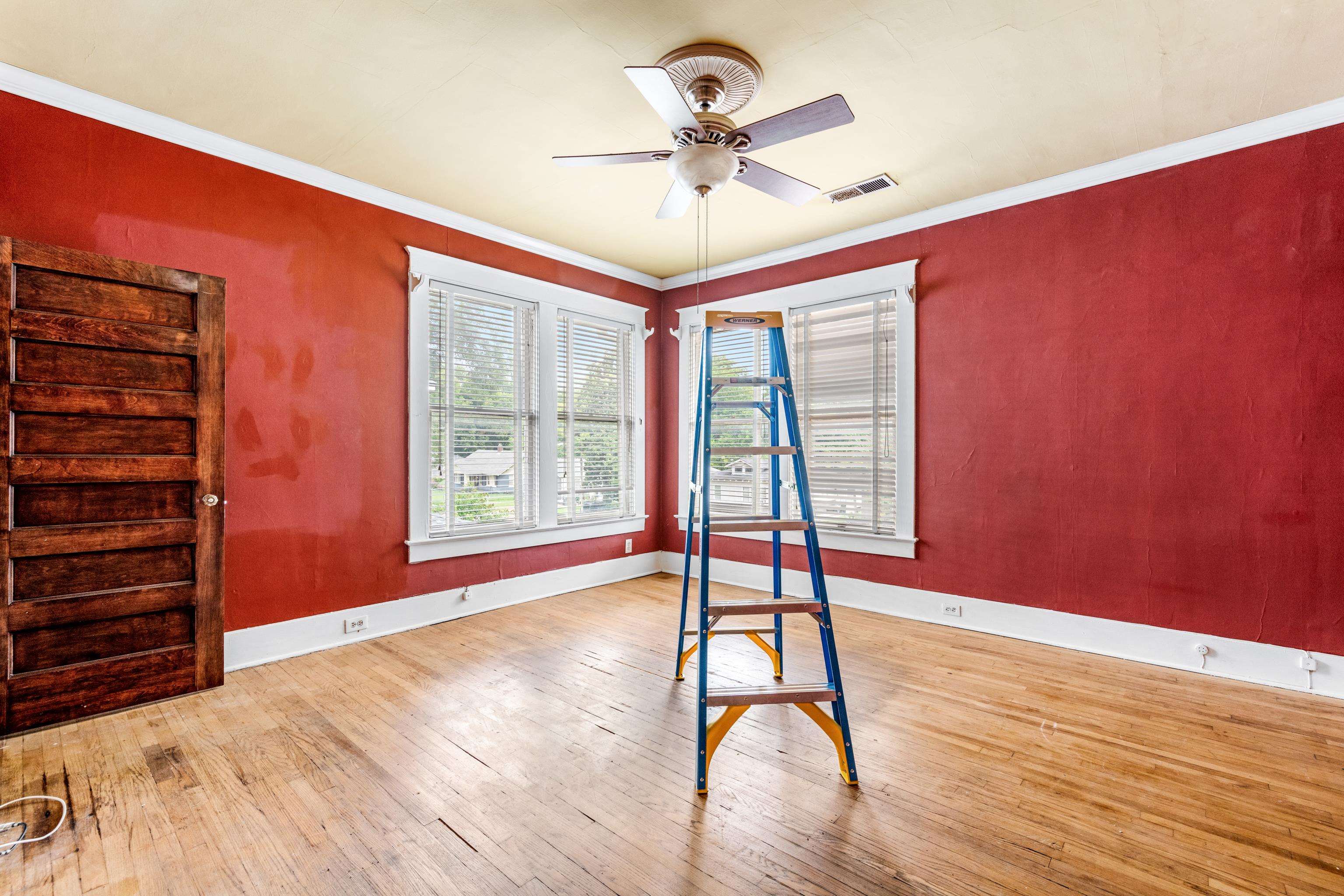 1331 FAXON AVE