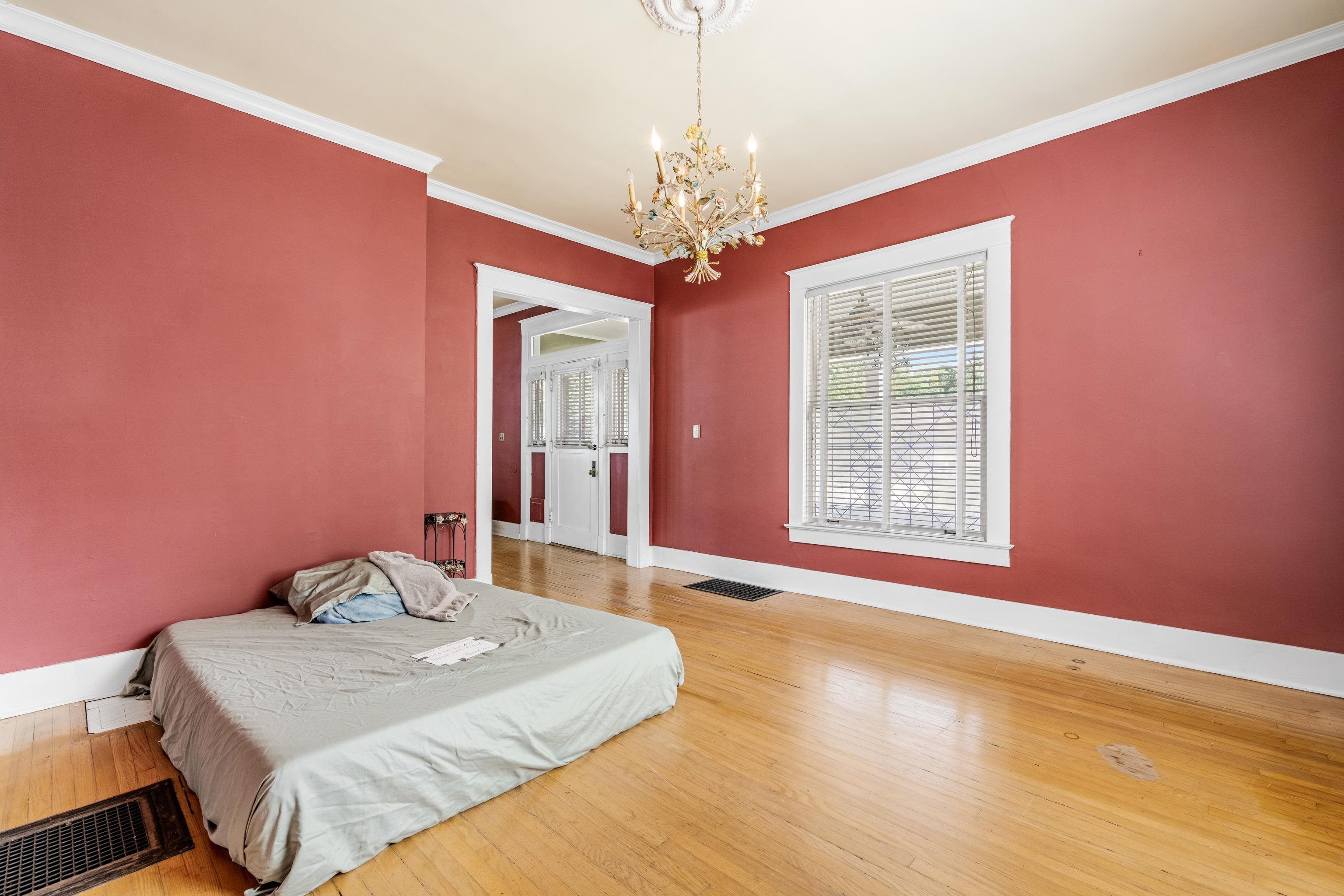 1331 FAXON AVE