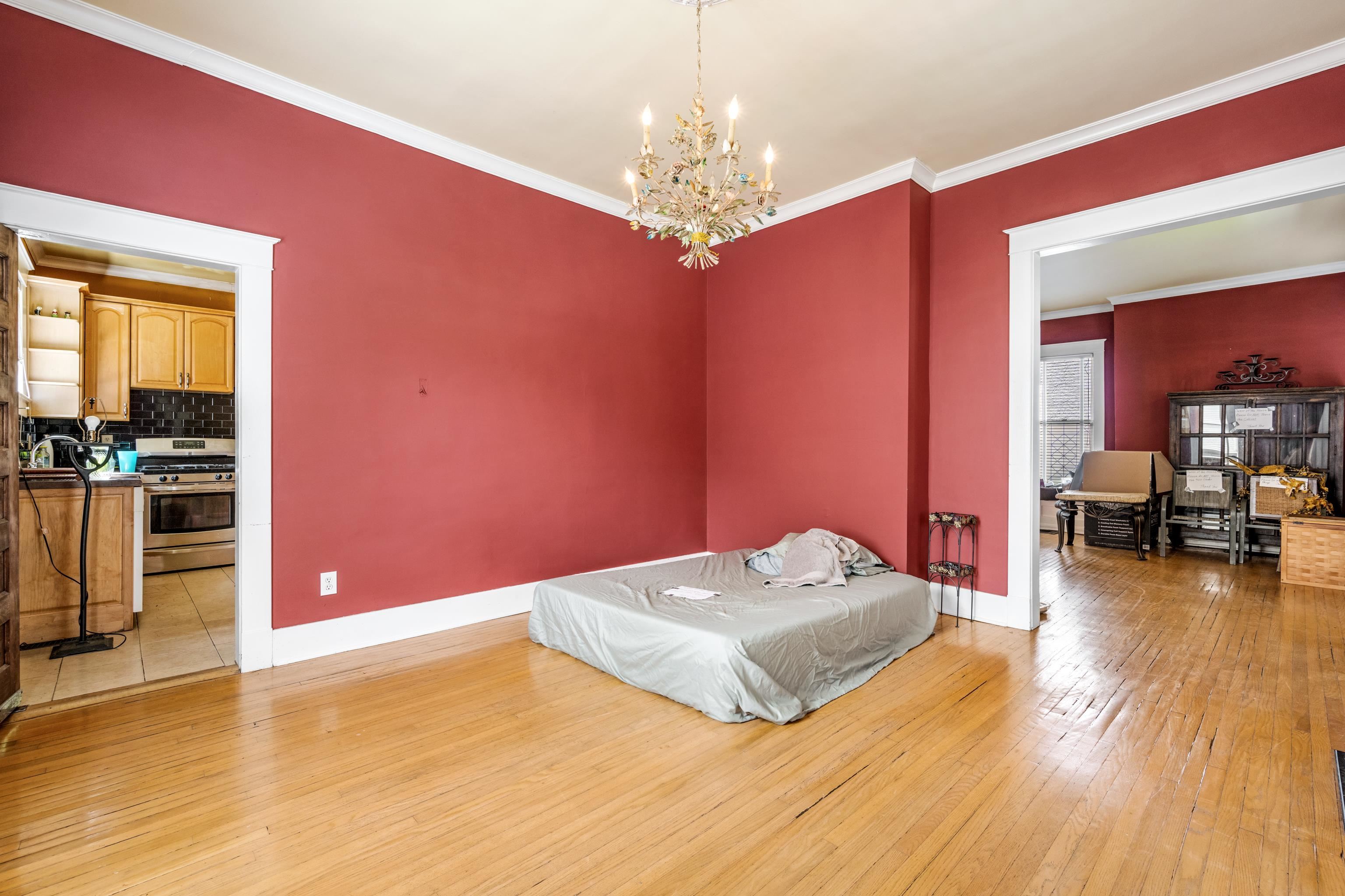 1331 FAXON AVE