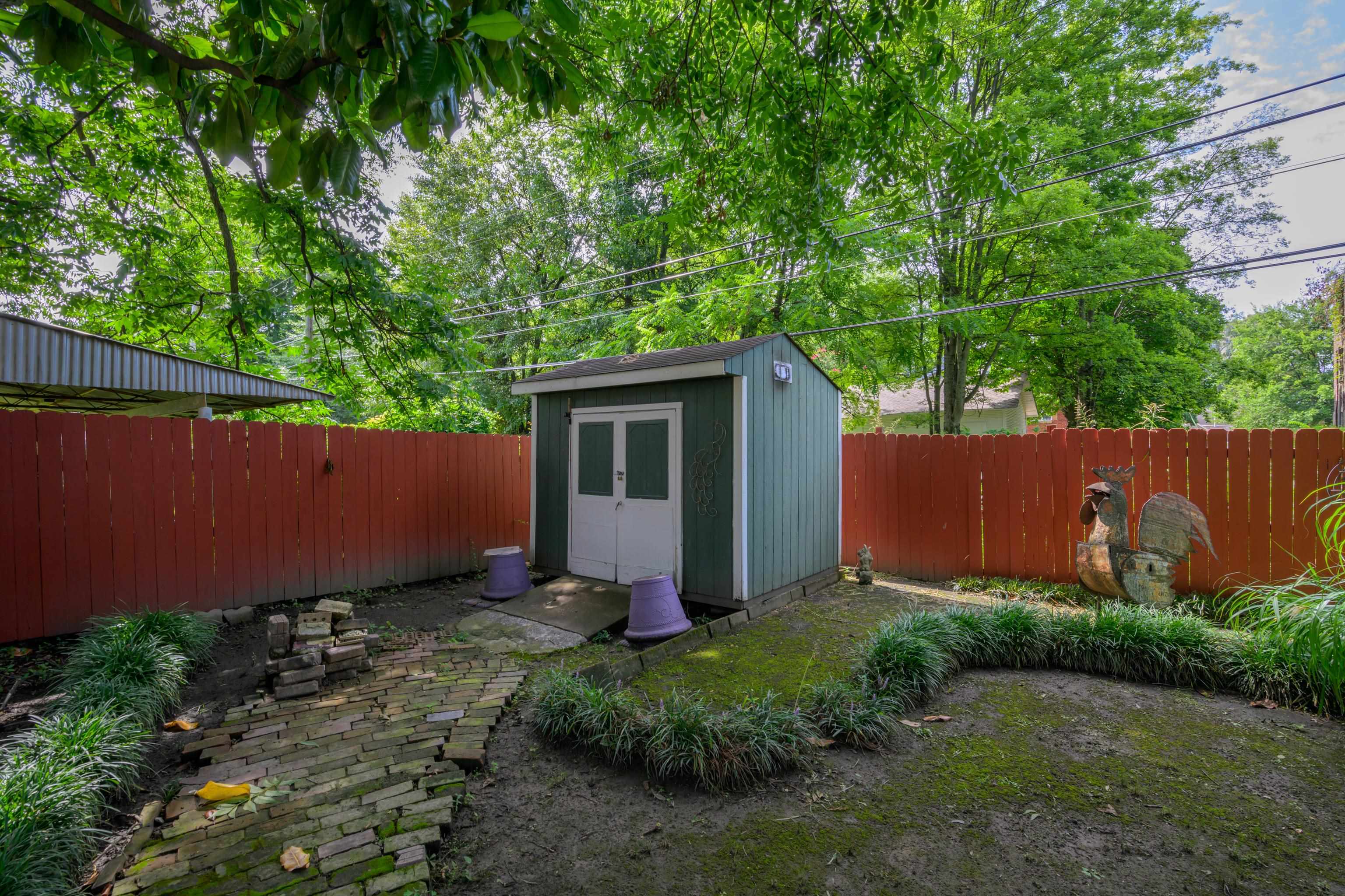1331 FAXON AVE