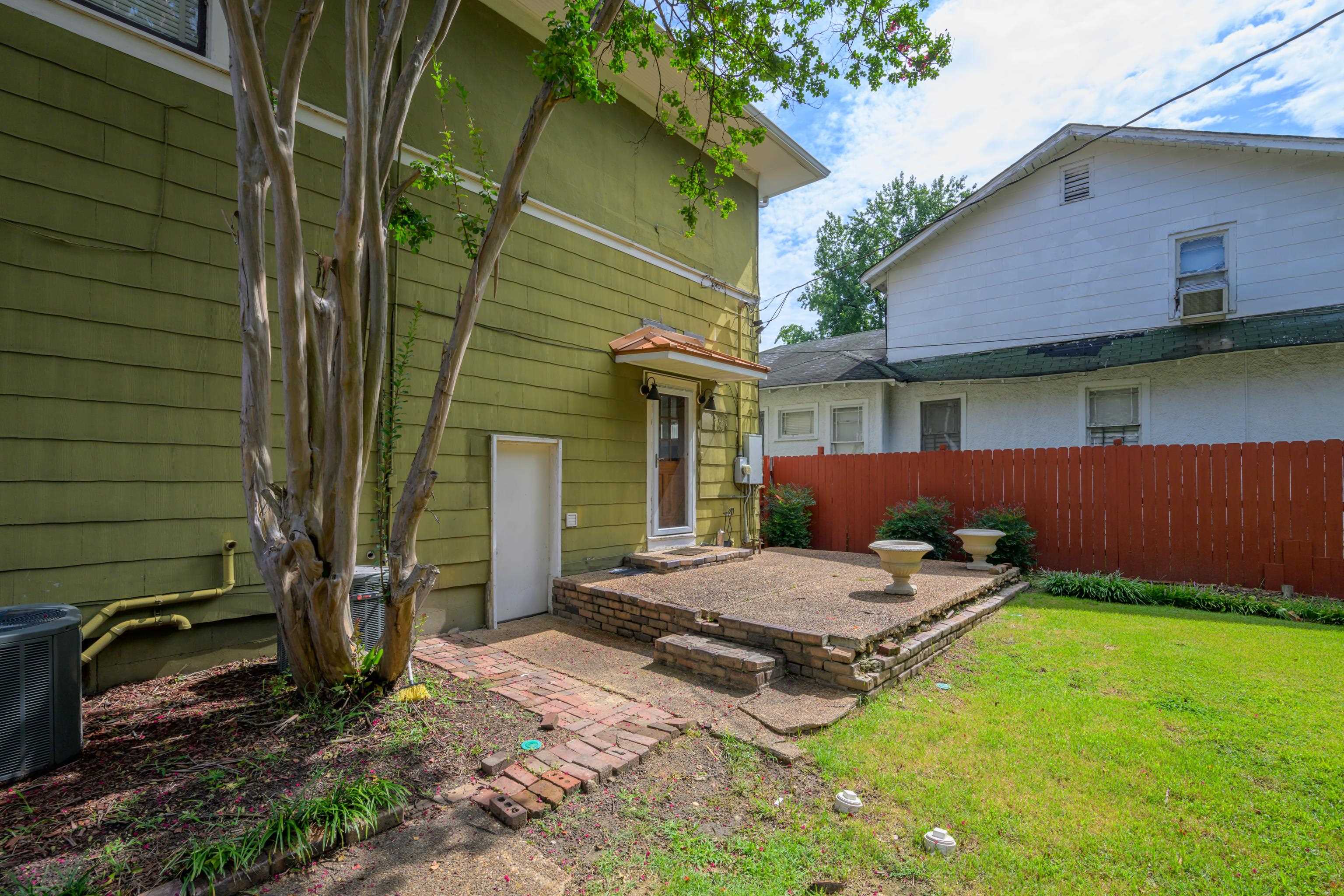 1331 FAXON AVE