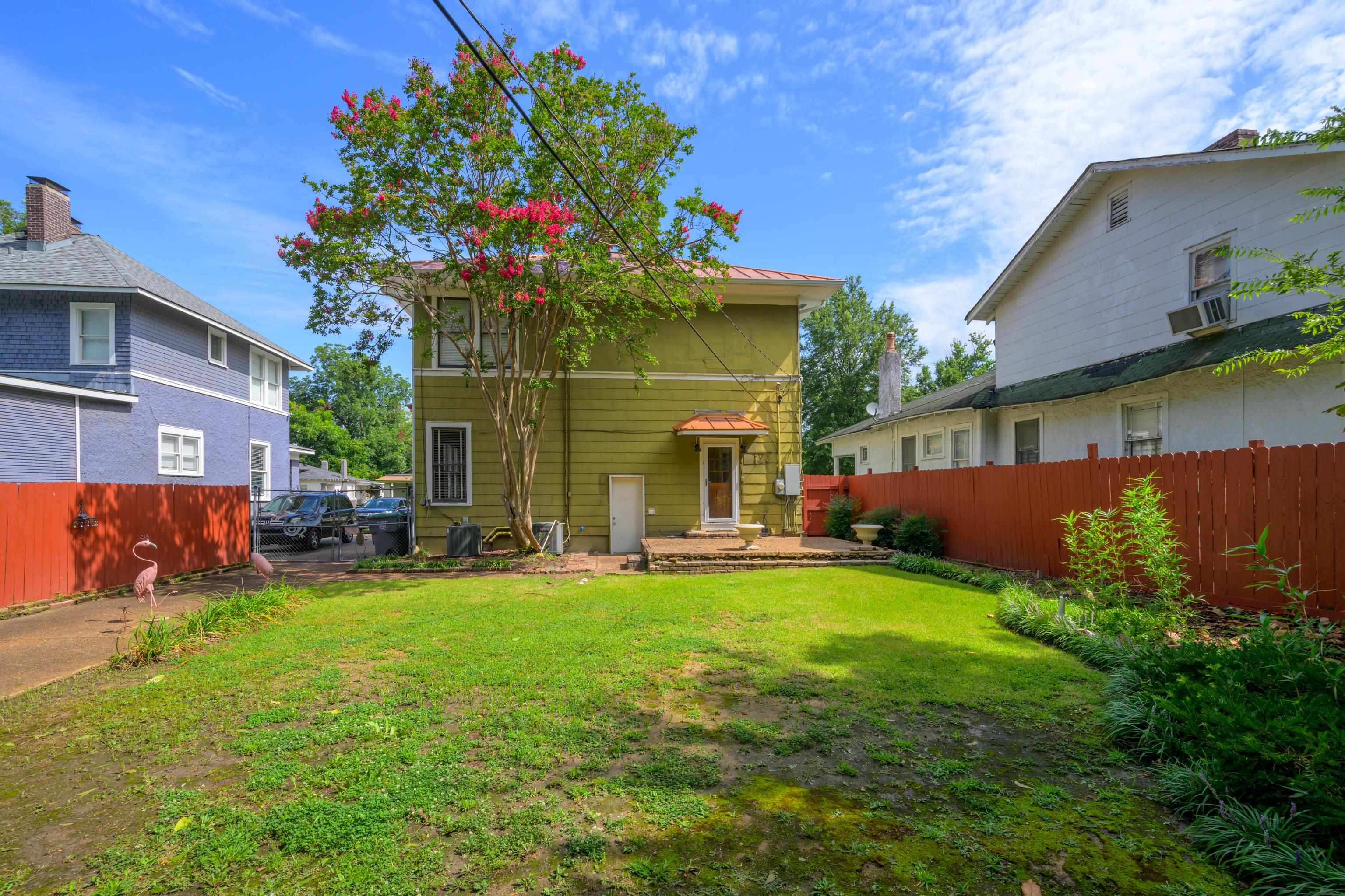 1331 FAXON AVE