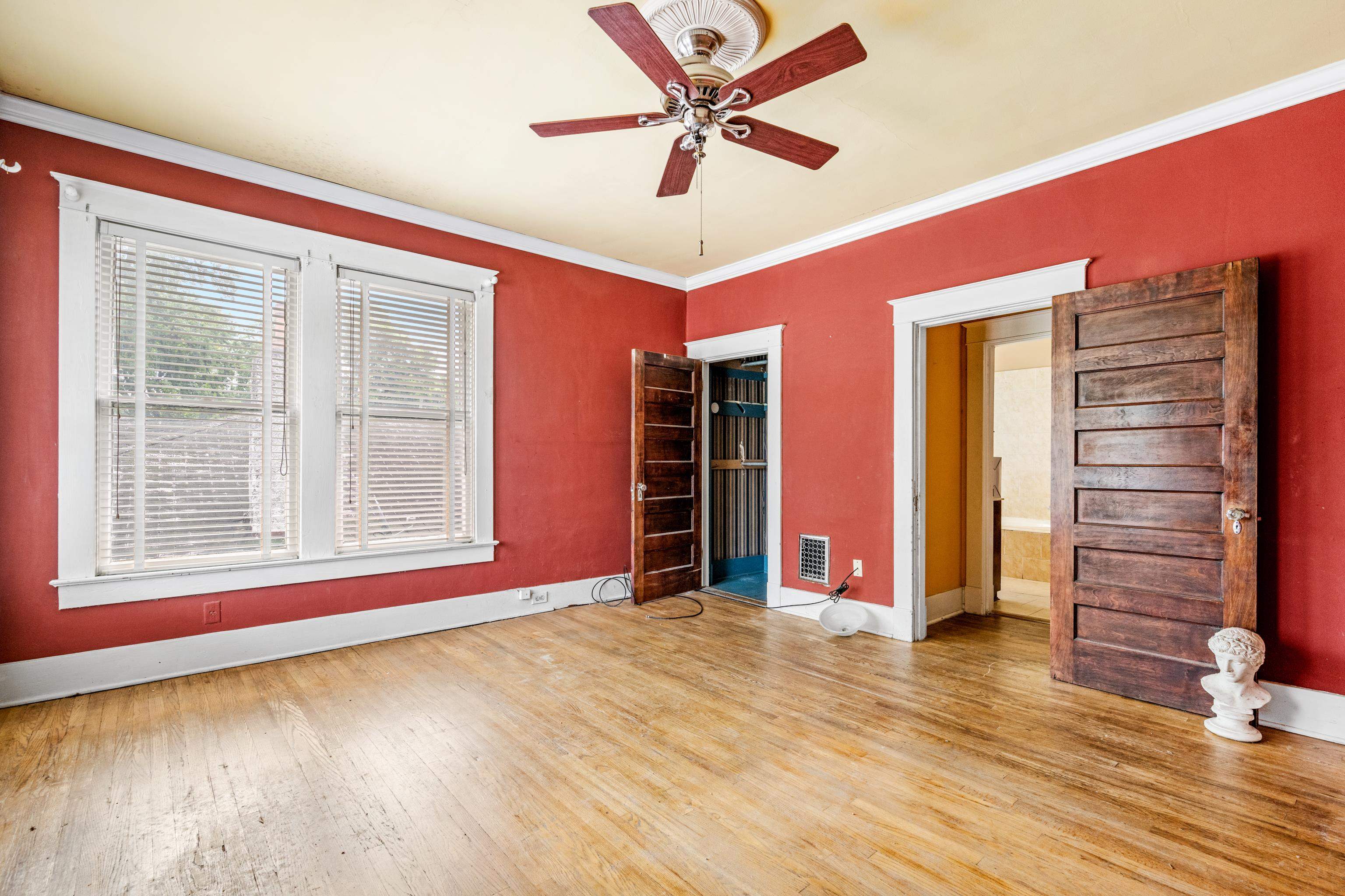1331 FAXON AVE