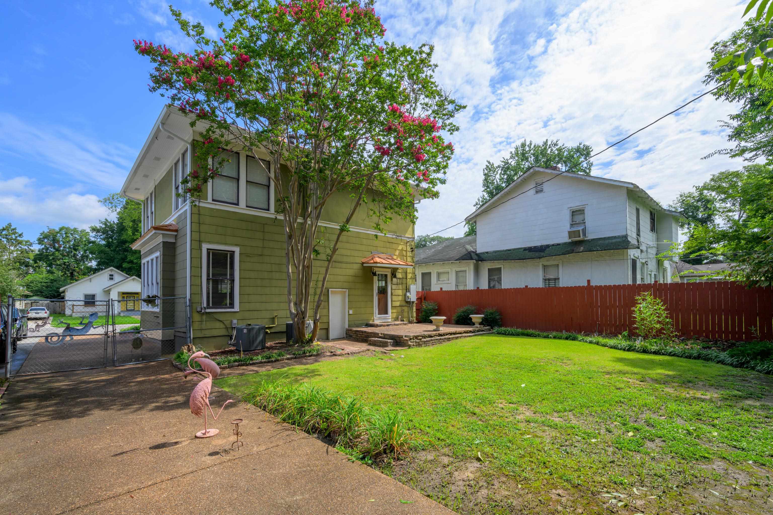 1331 FAXON AVE