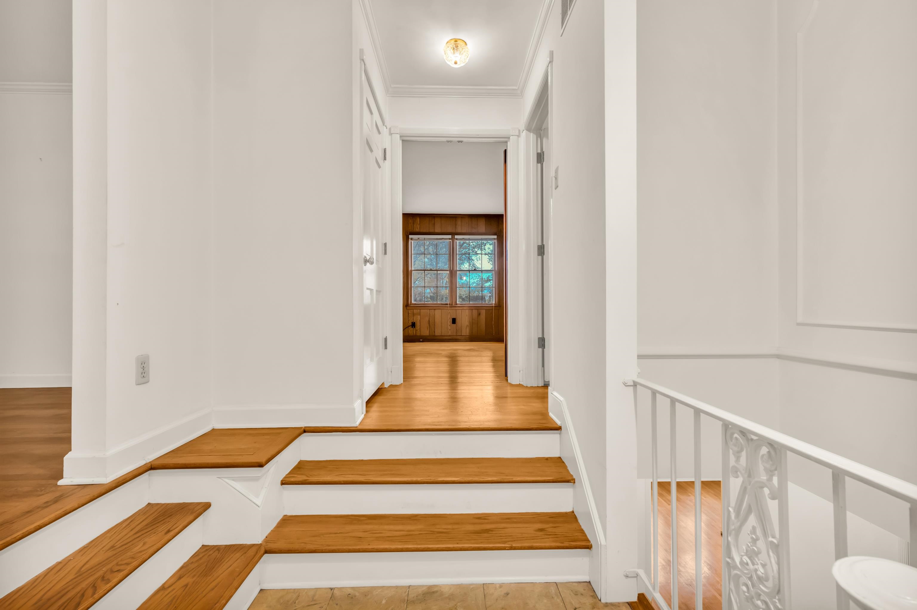 933 PARK VALLEY RD