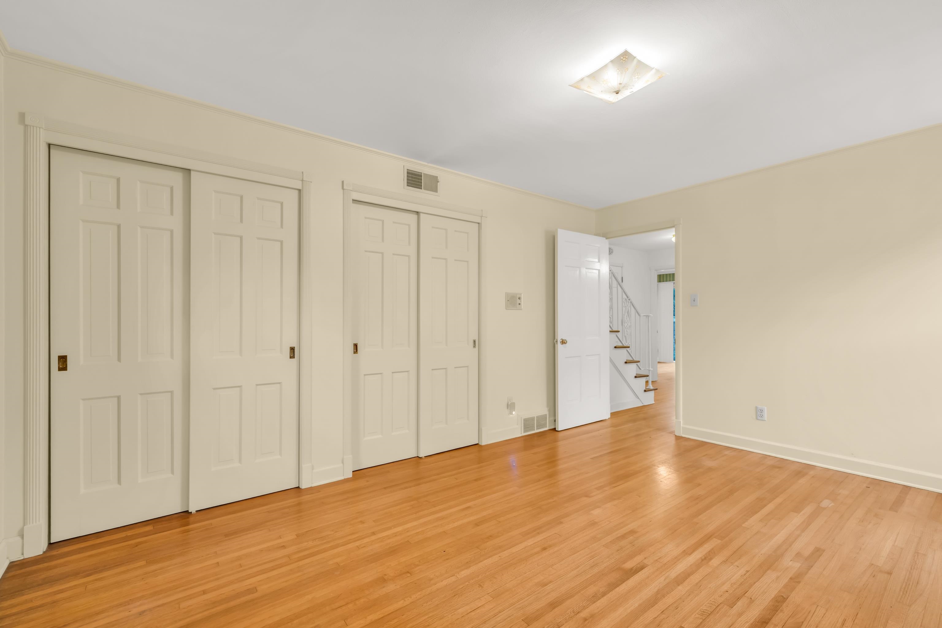 933 PARK VALLEY RD