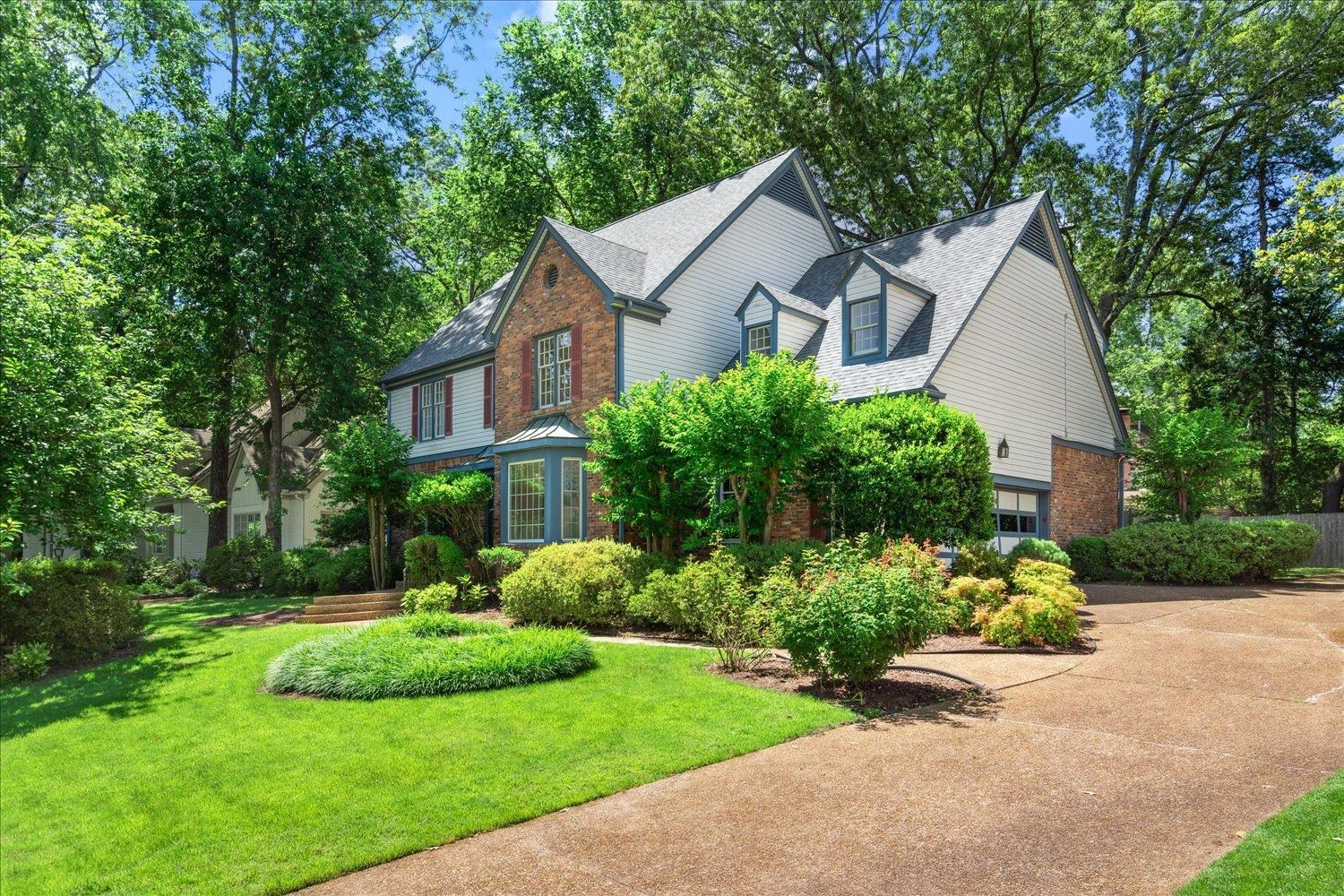 6483 N OAK SHADOWS CIR