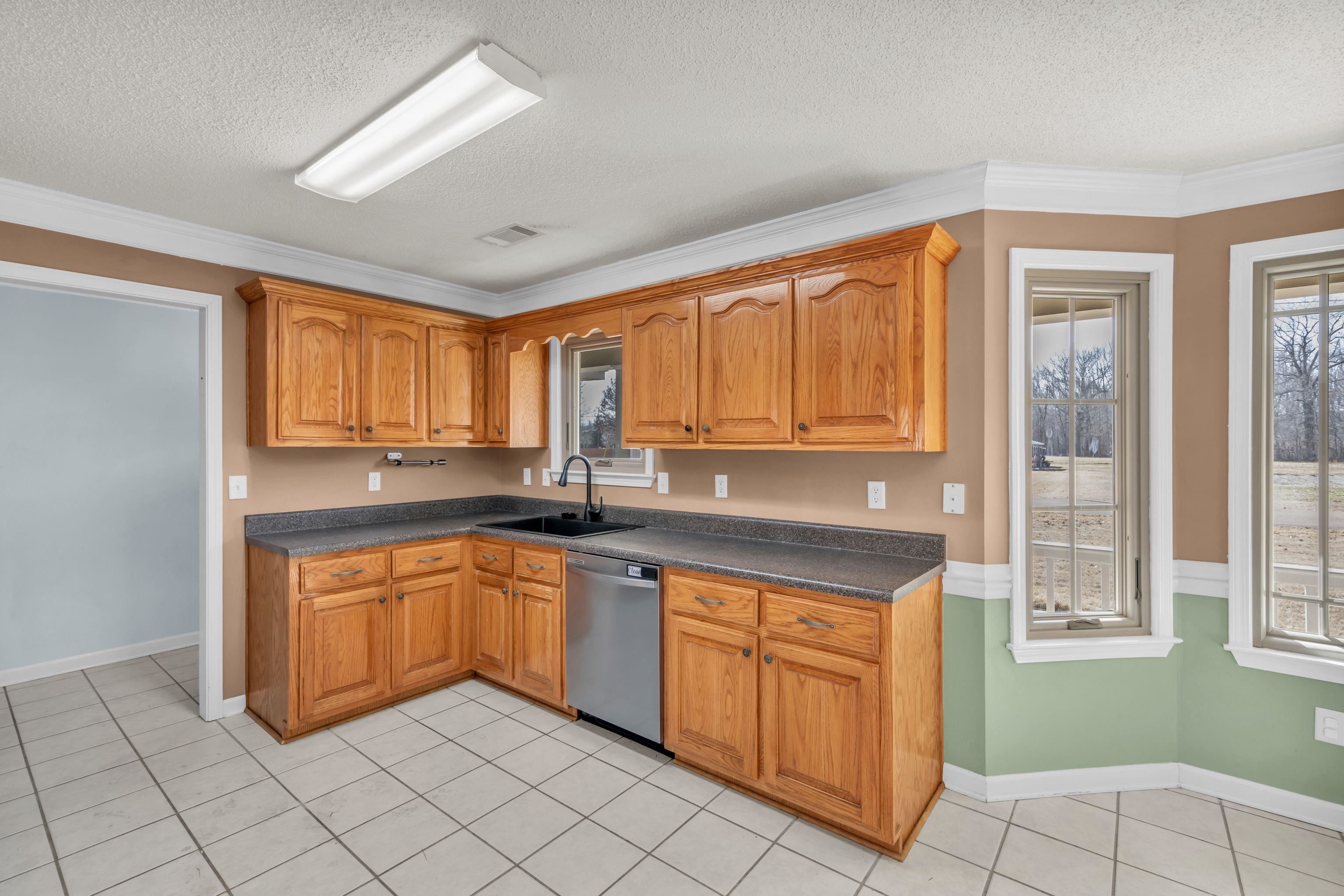 14 AZALEA DR
