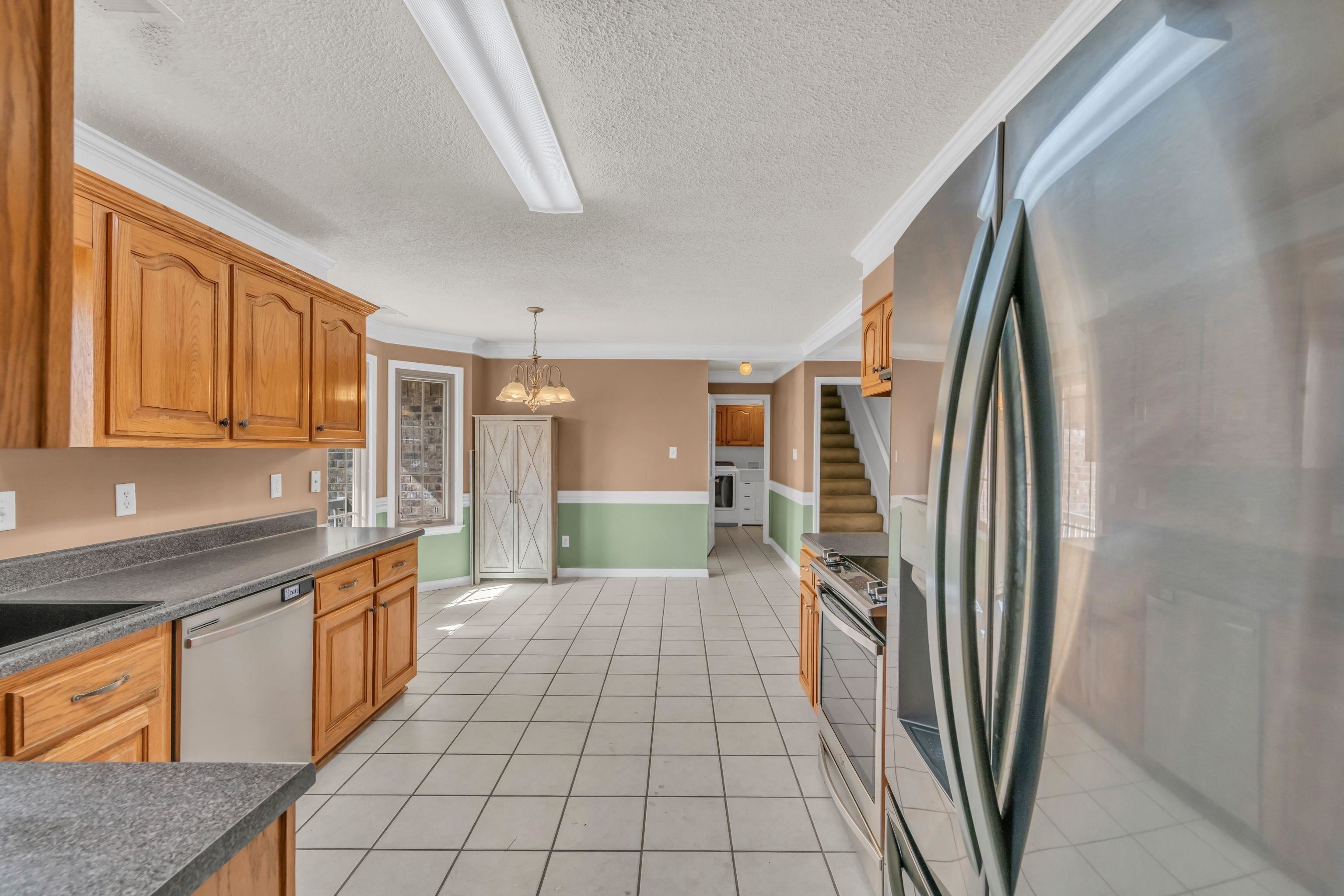 14 AZALEA DR