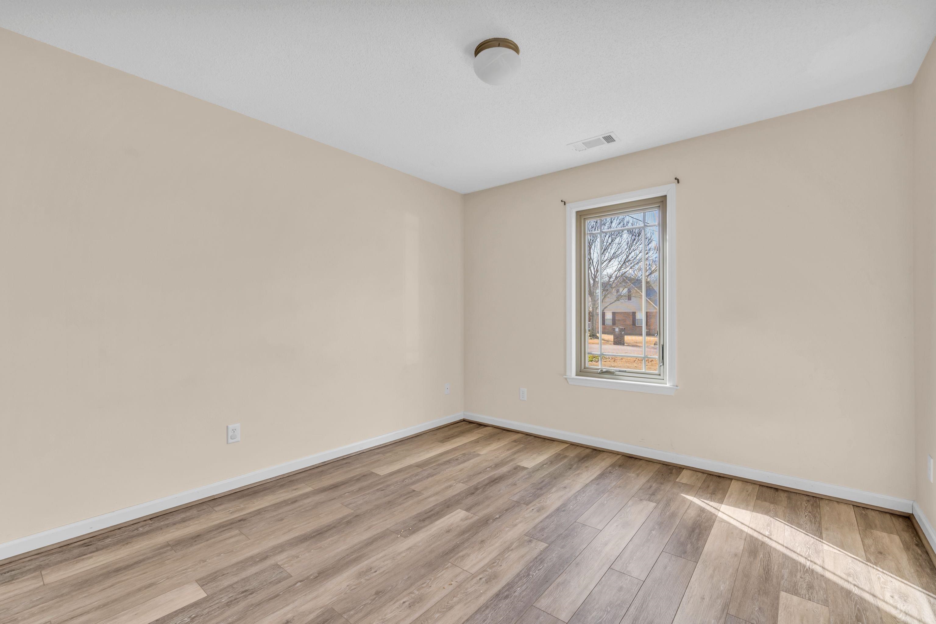 14 AZALEA DR