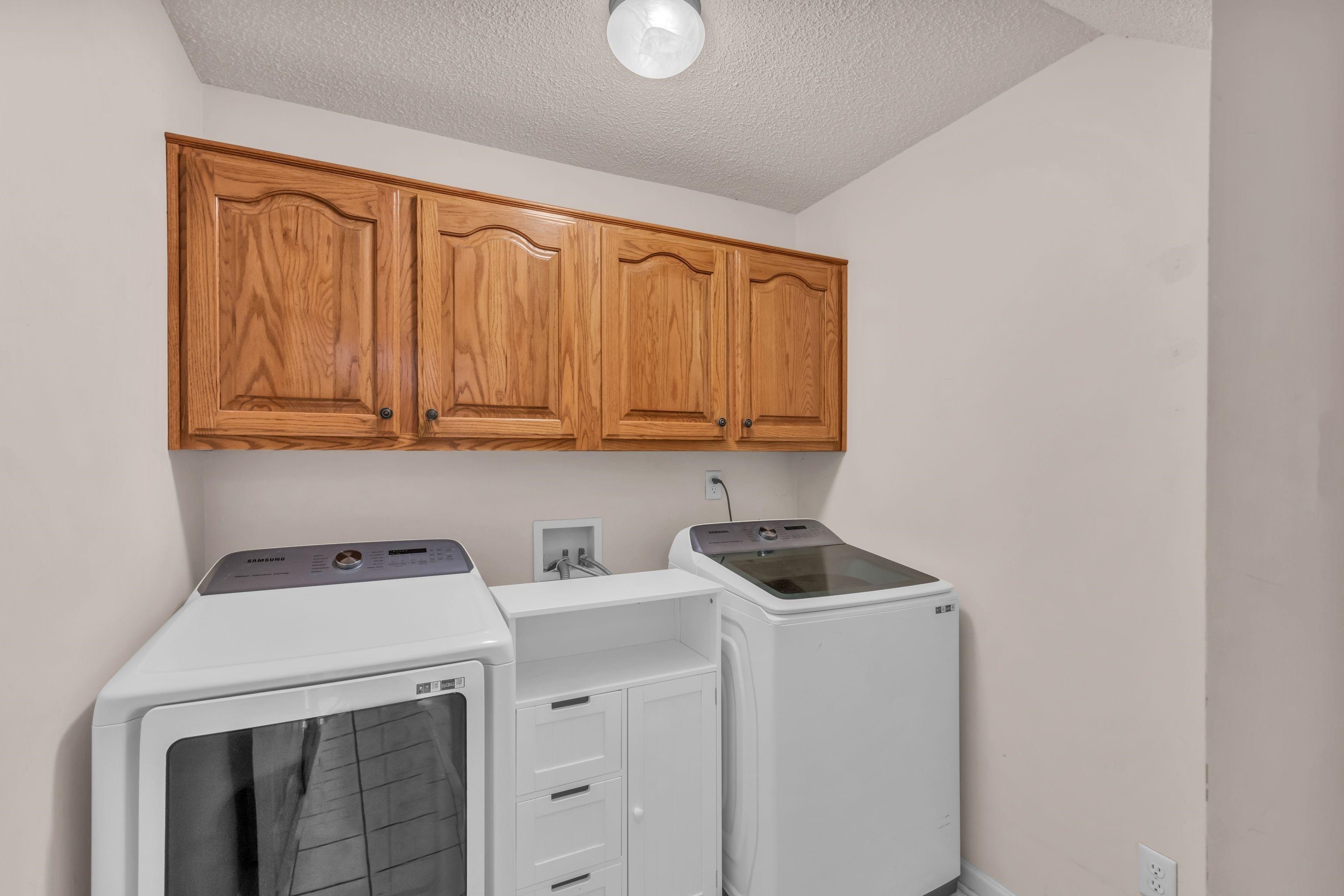 14 AZALEA DR