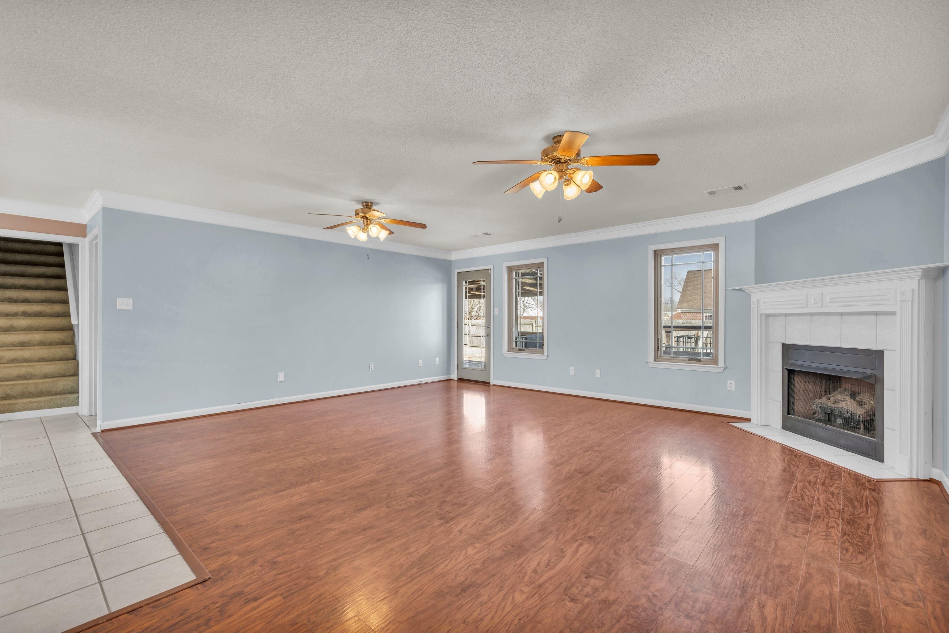 14 AZALEA DR