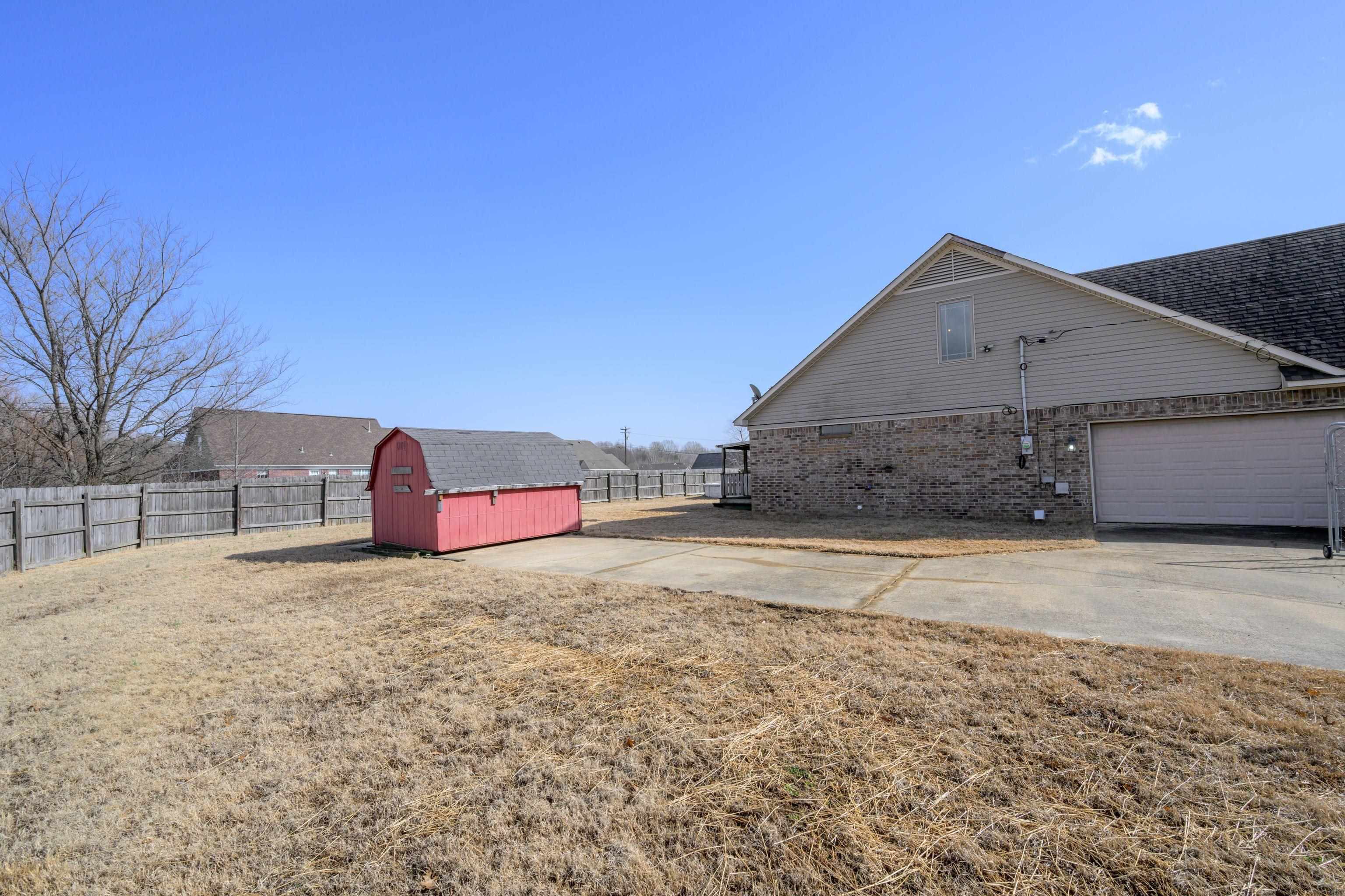 14 AZALEA DR