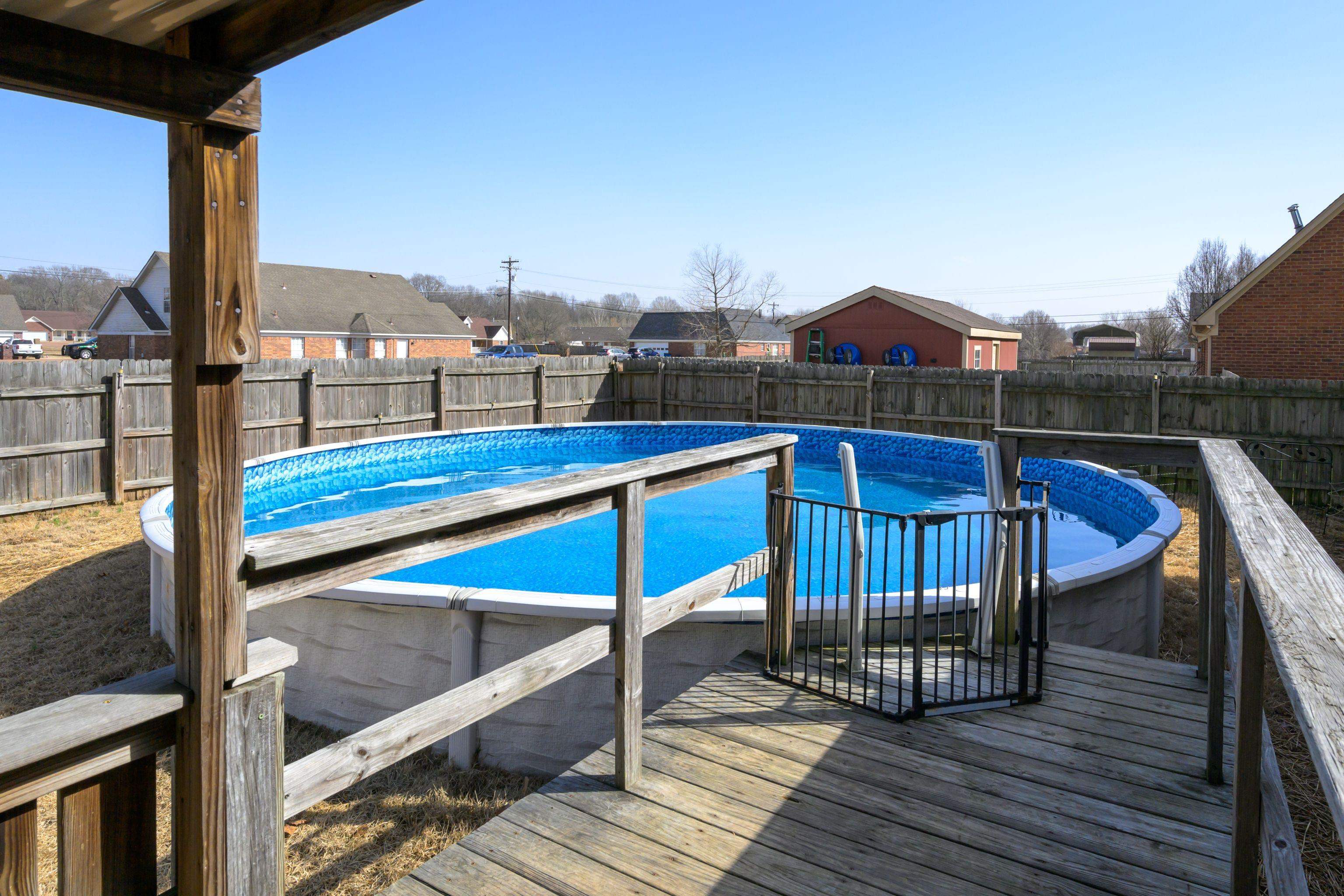 14 AZALEA DR