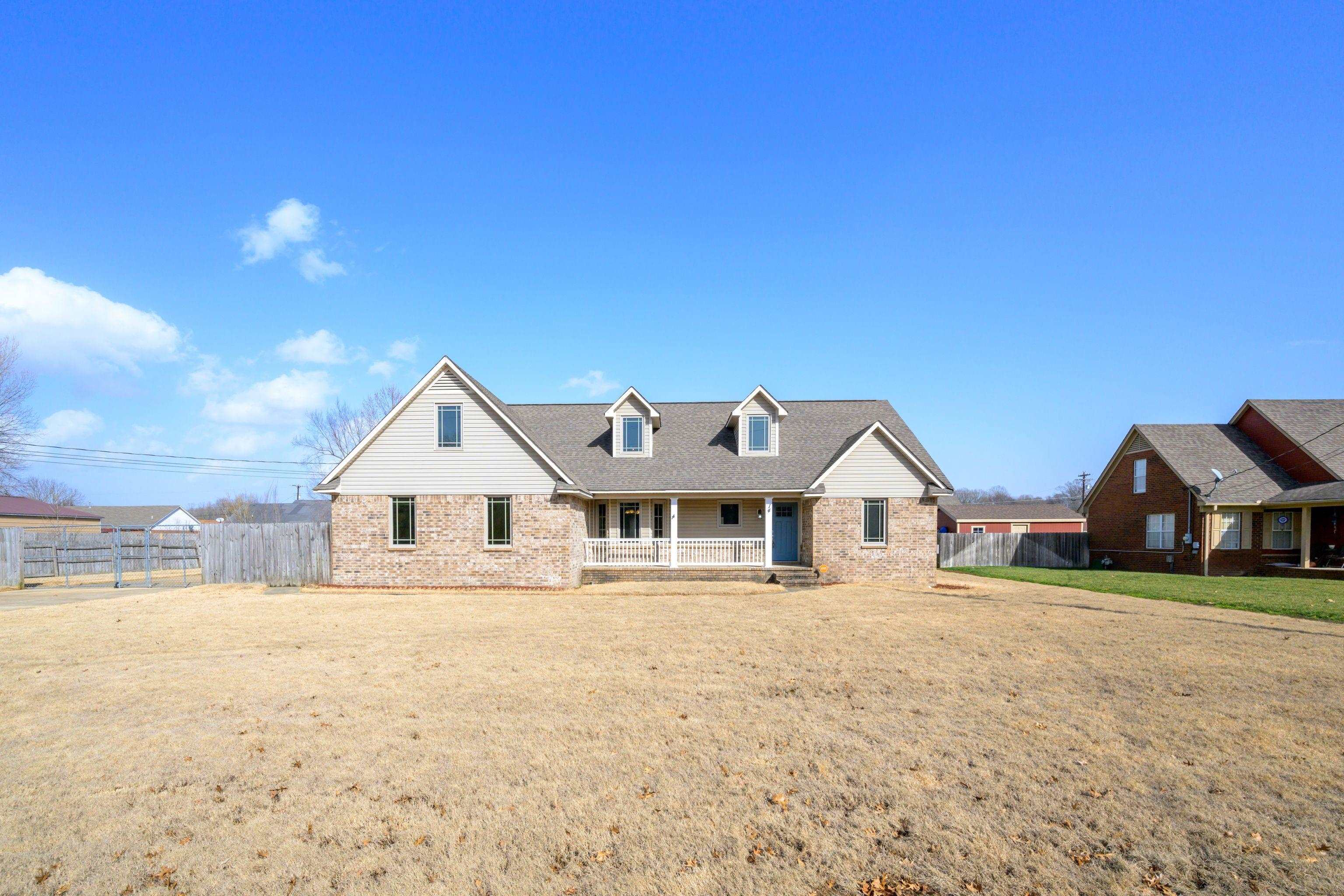 14 AZALEA DR