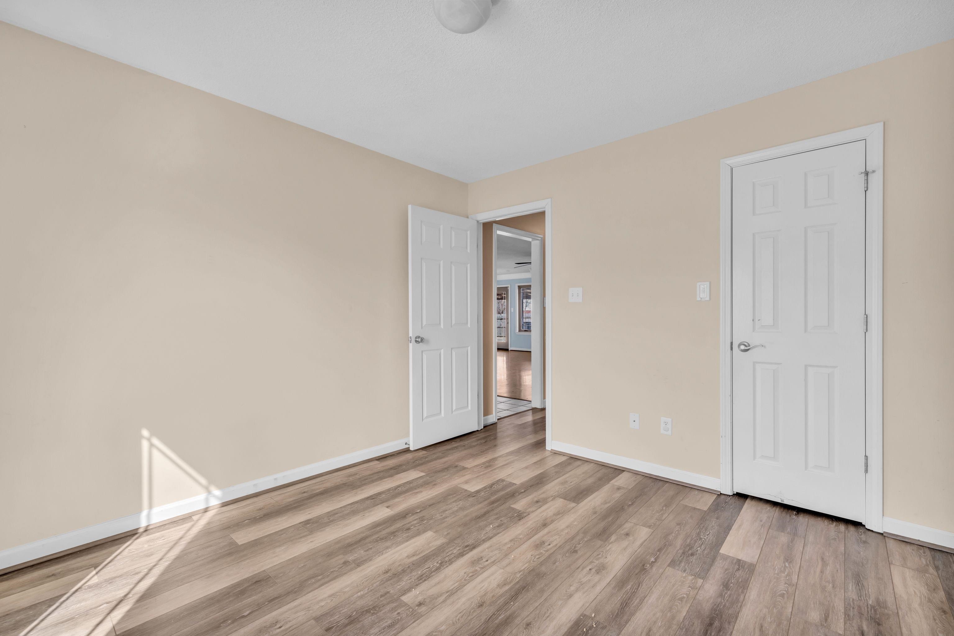 14 AZALEA DR
