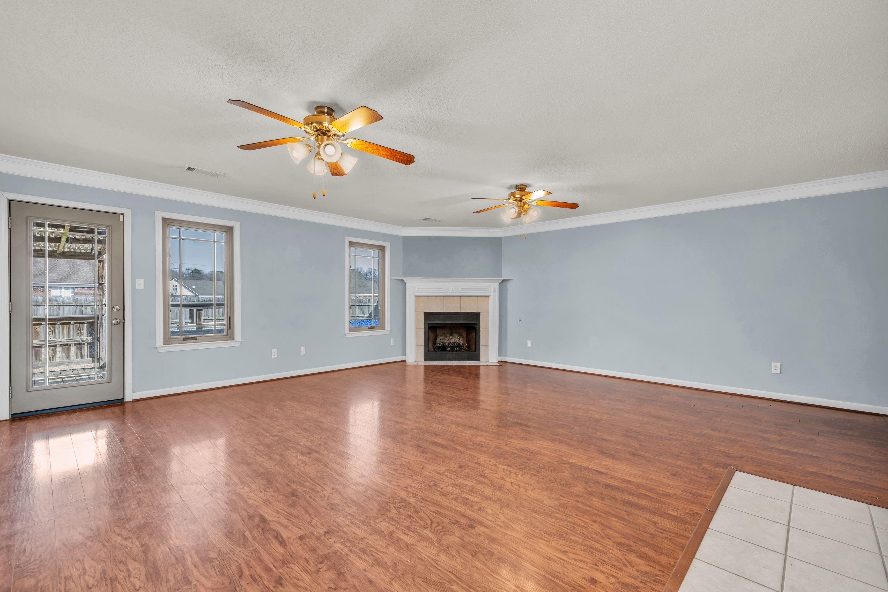 14 AZALEA DR