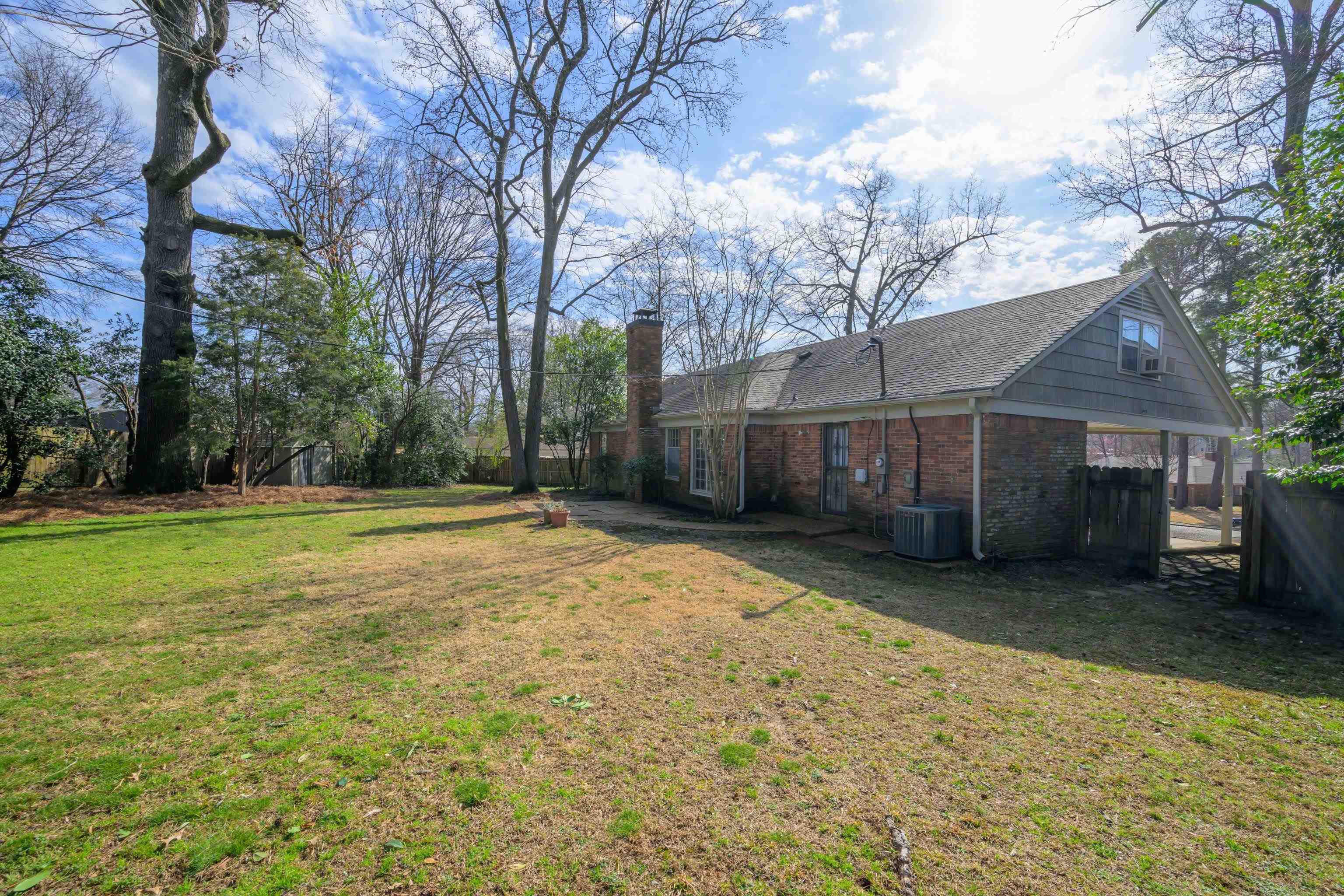 902 PARK VALLEY RD