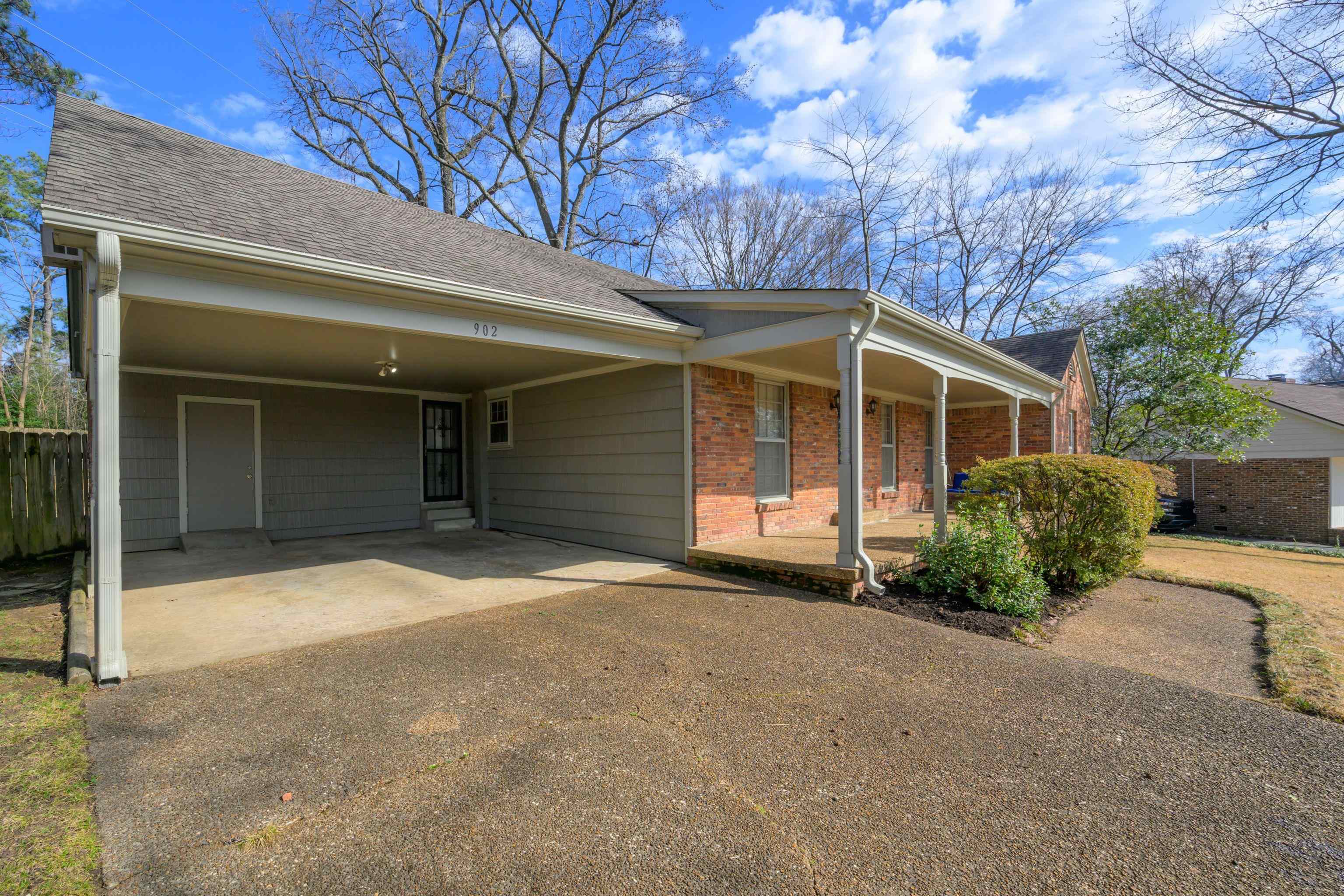 902 PARK VALLEY RD