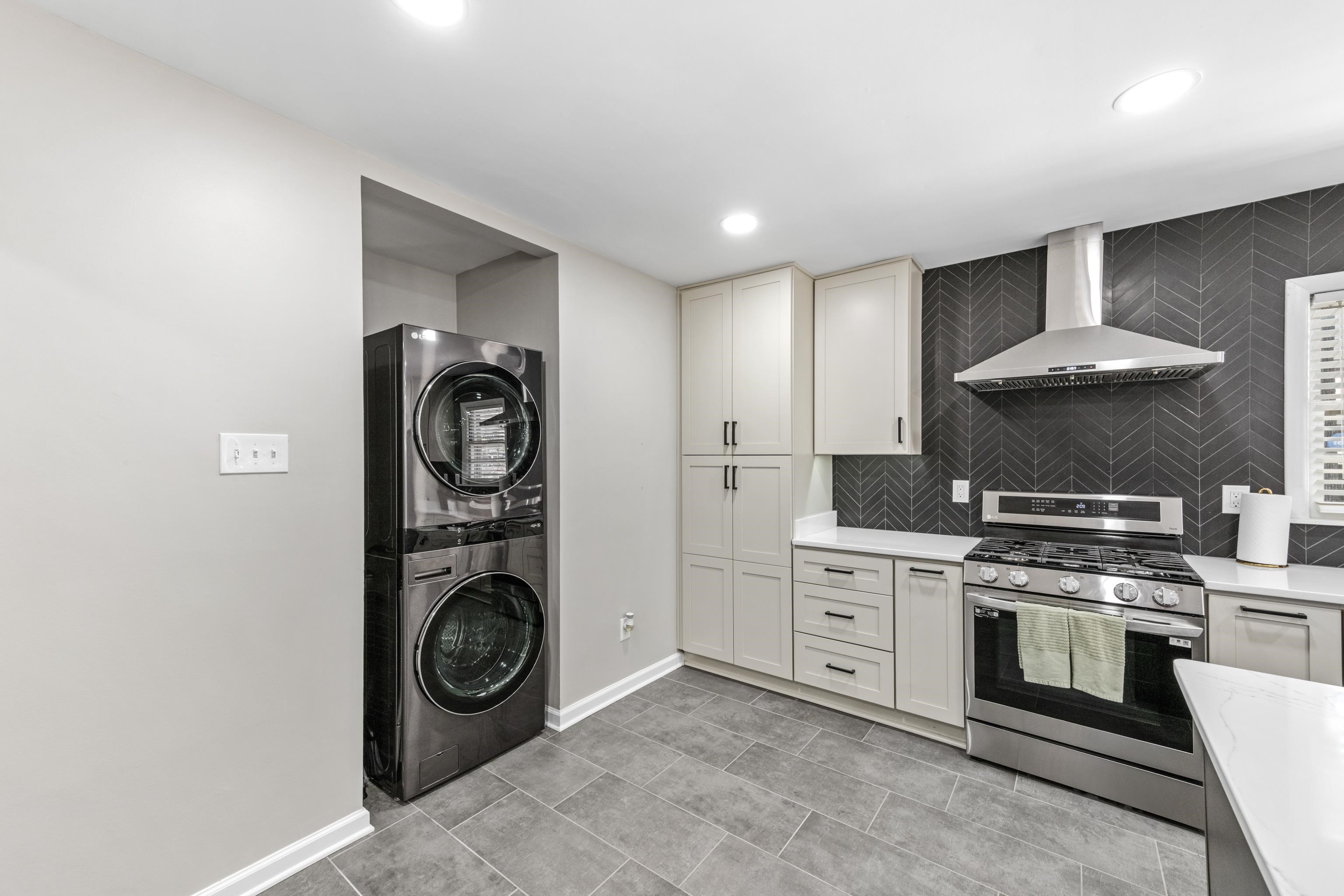 4948 FAIRFIELD CIR