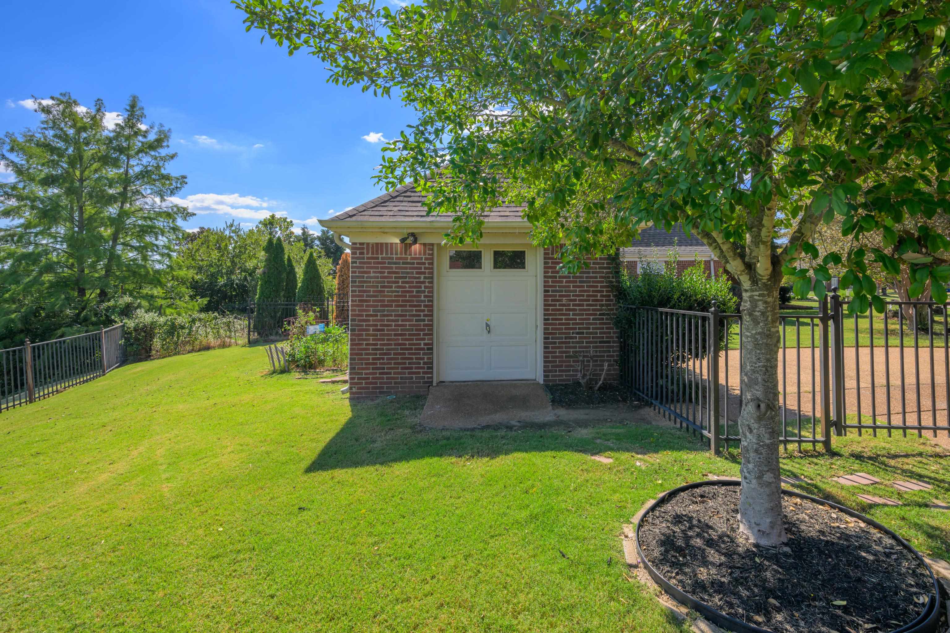 6658 INDIGO LAKE DR