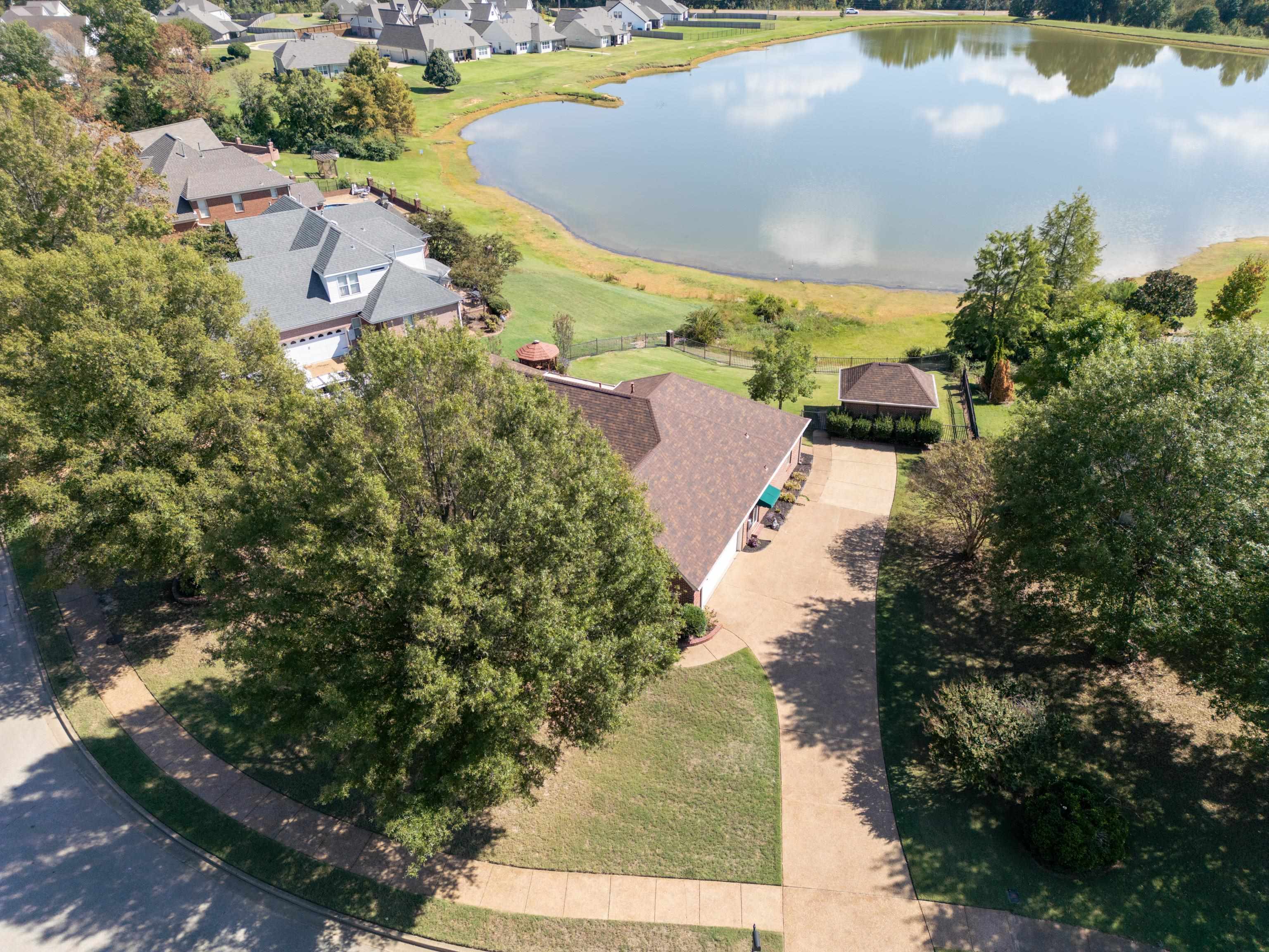 6658 INDIGO LAKE DR