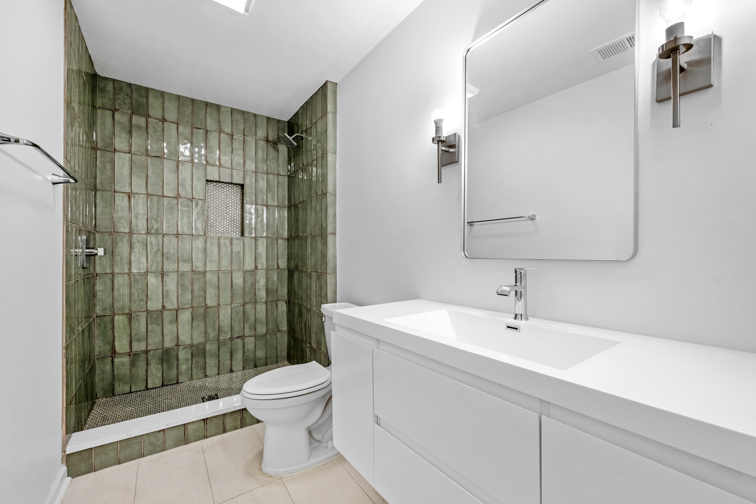 3115 S LAFAYETTE CIR