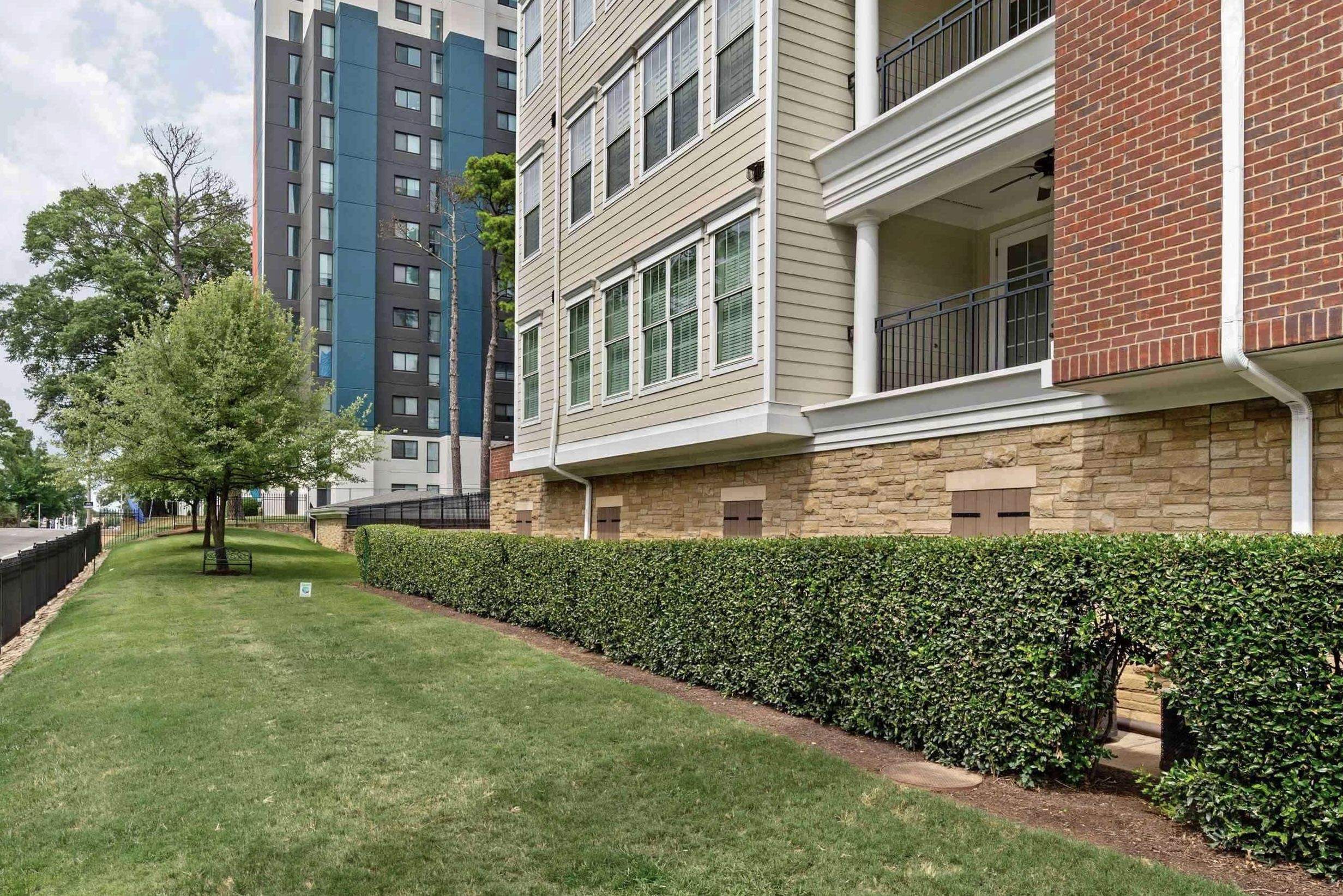 3520 CENTRAL AVE Unit: 101