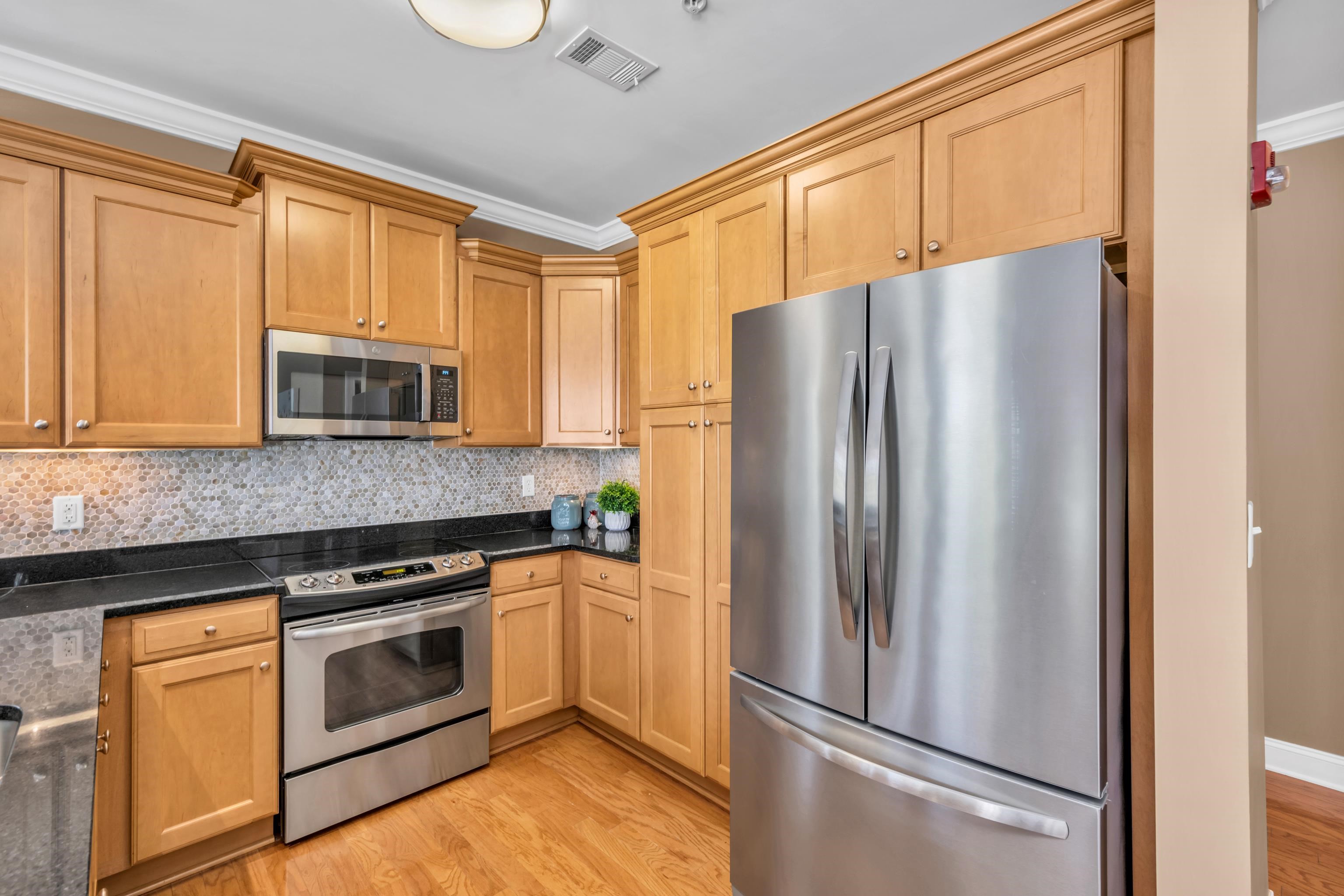 3520 CENTRAL AVE Unit: 101