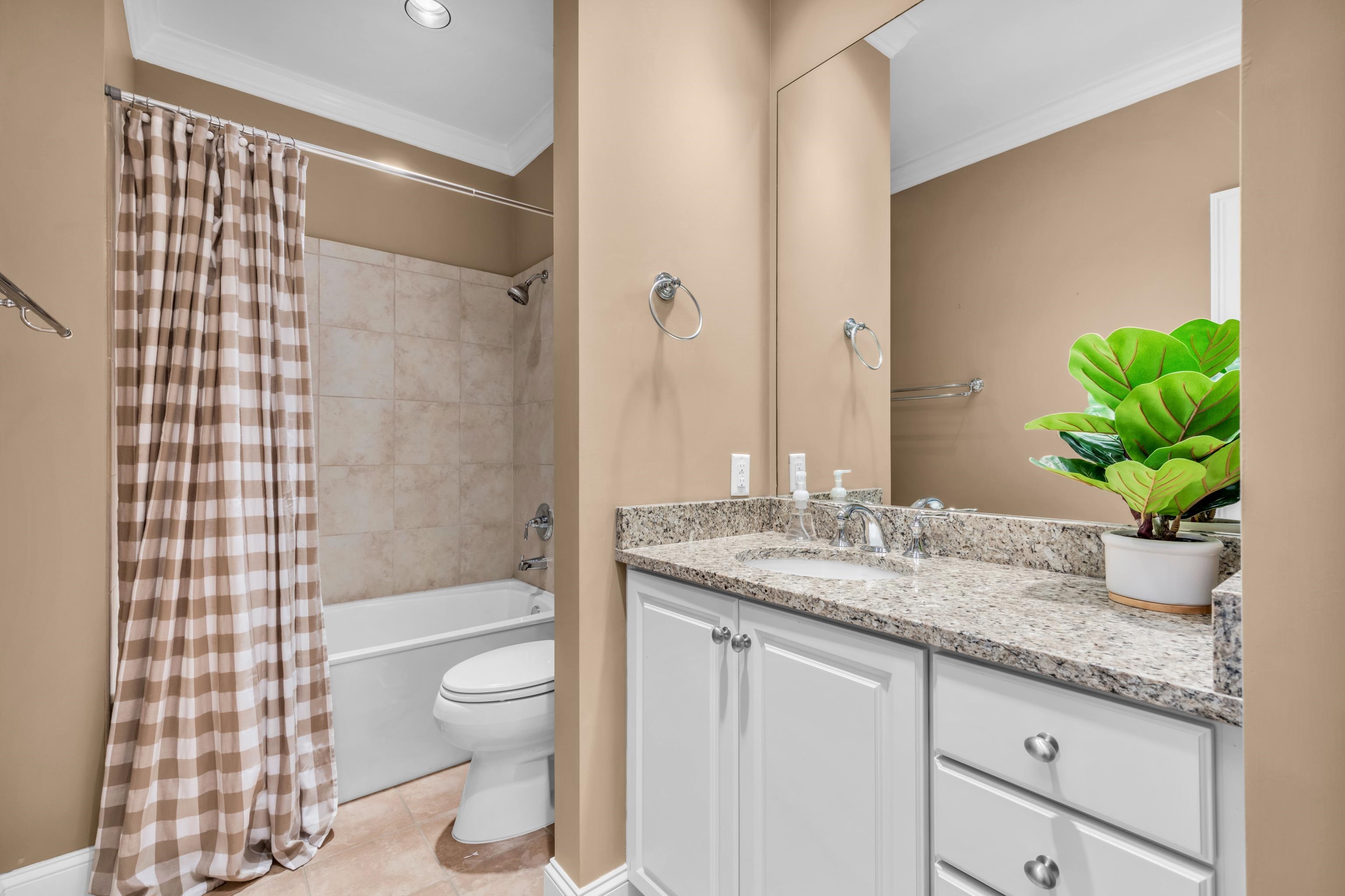 3520 CENTRAL AVE Unit: 101